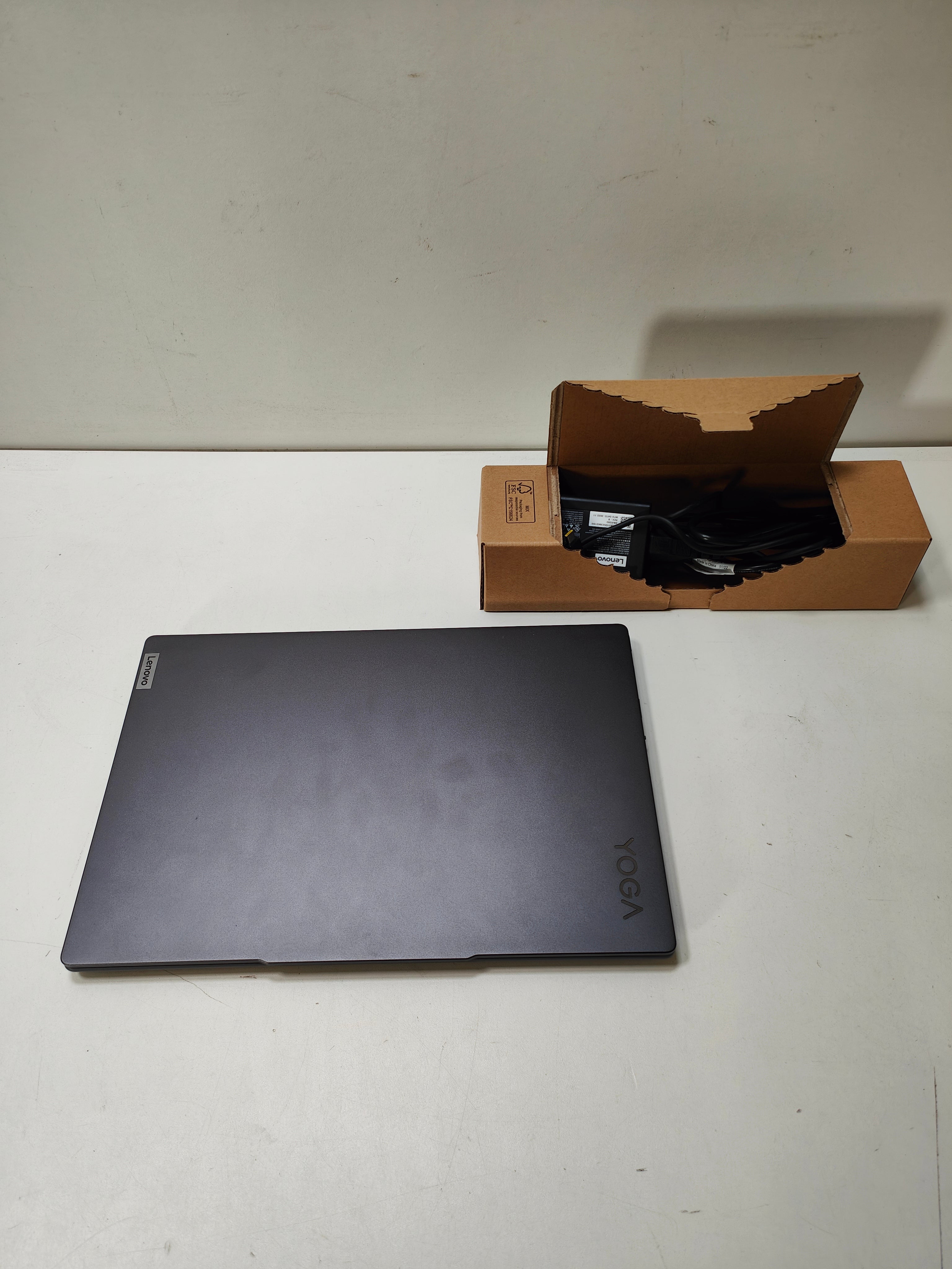 Lenovo Yoga Pro 7 14IRH8 82Y700B3MH QWERTY