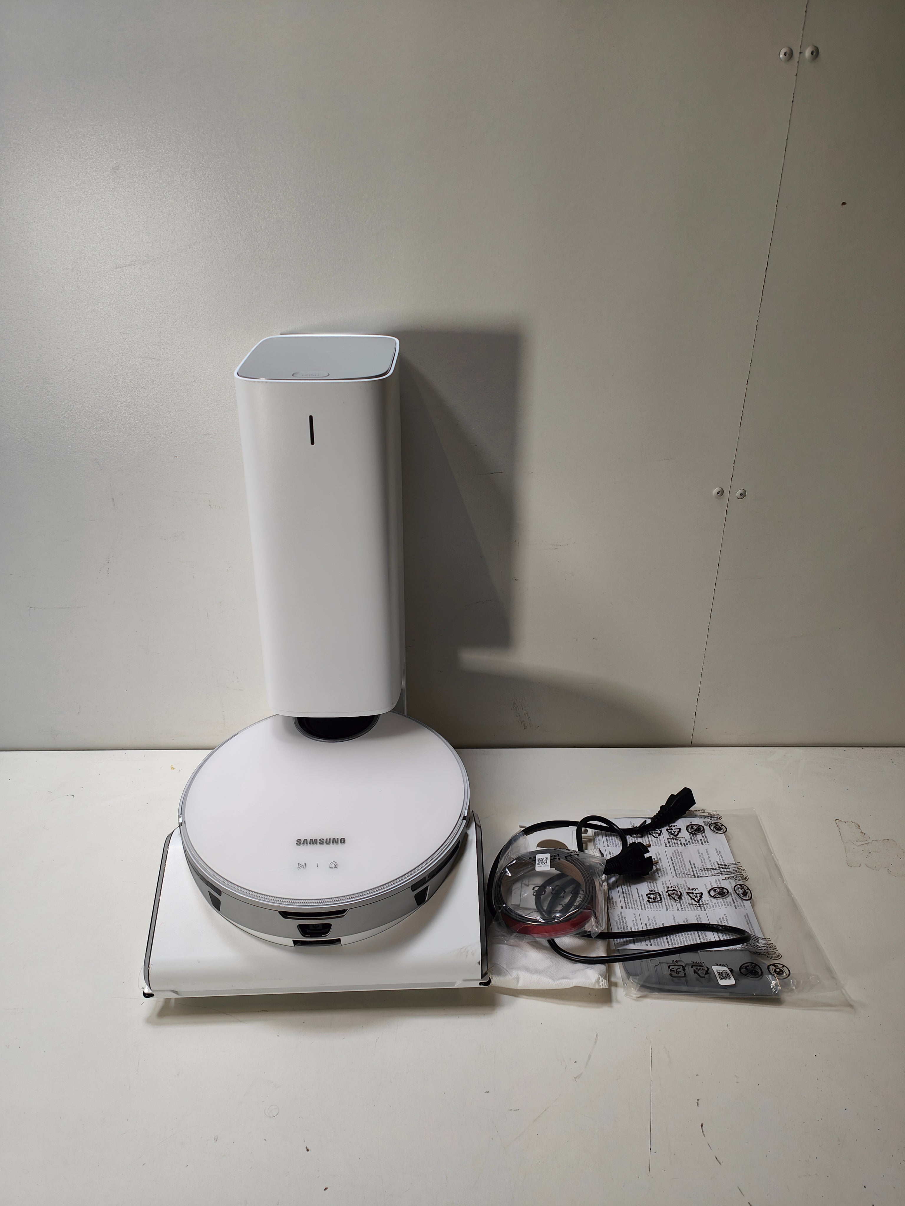 Samsung Jet Bot AI+