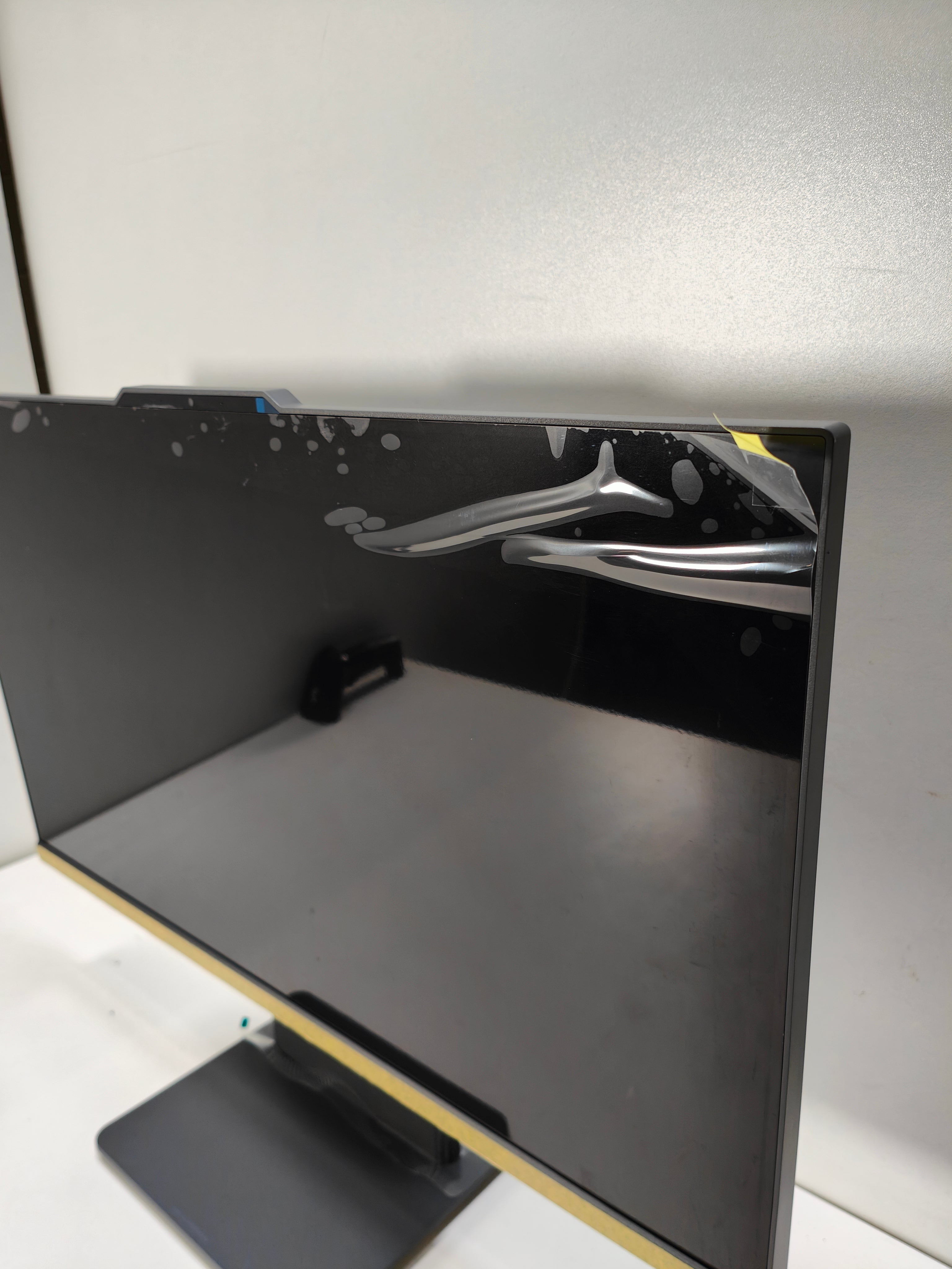 Lenovo IdeaCentre AIO 27IRH9 F0HM005NNY Qwerty