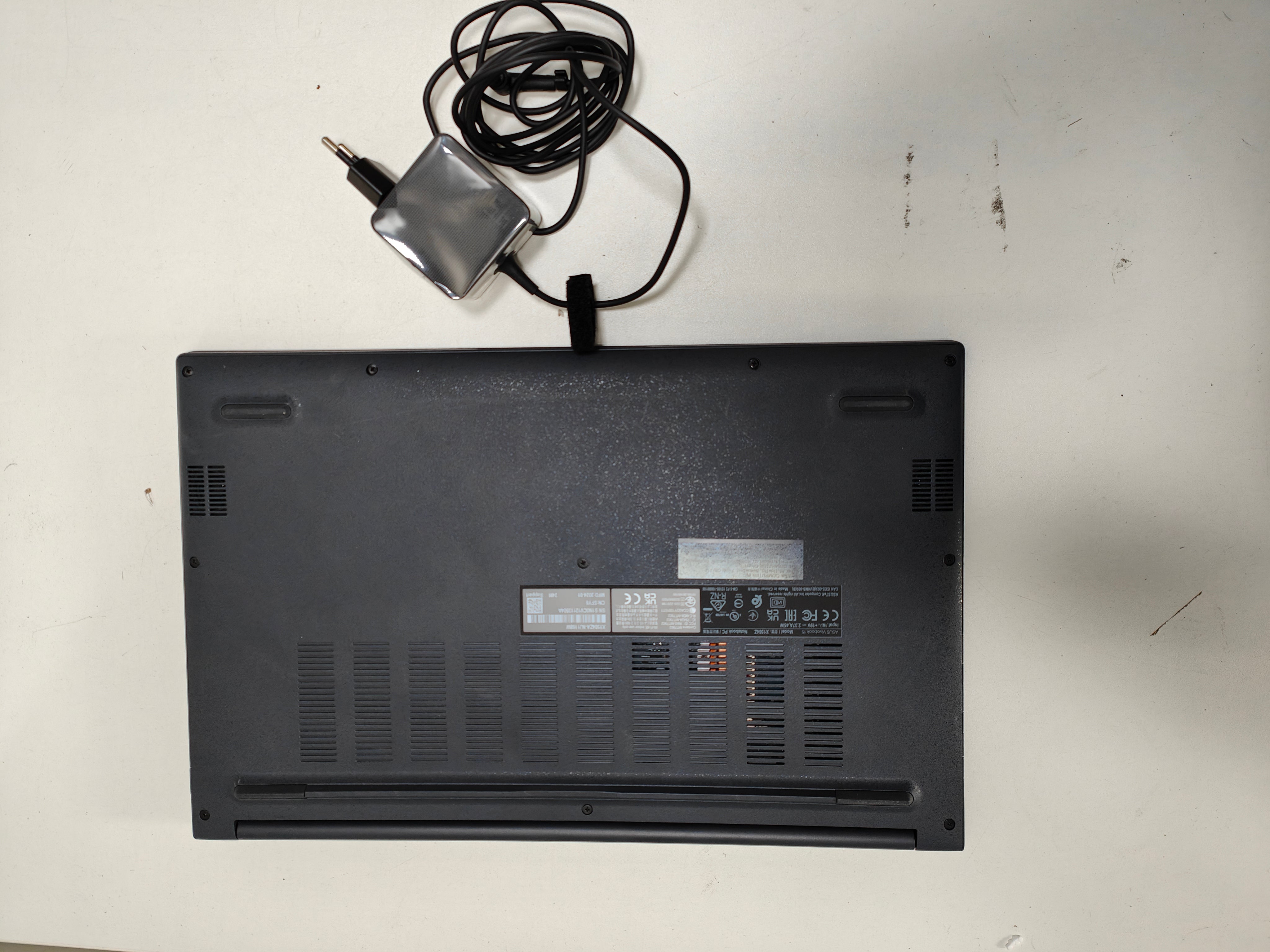 Asus Vivobook 15 X1504ZA-NJ1168W QWERTY