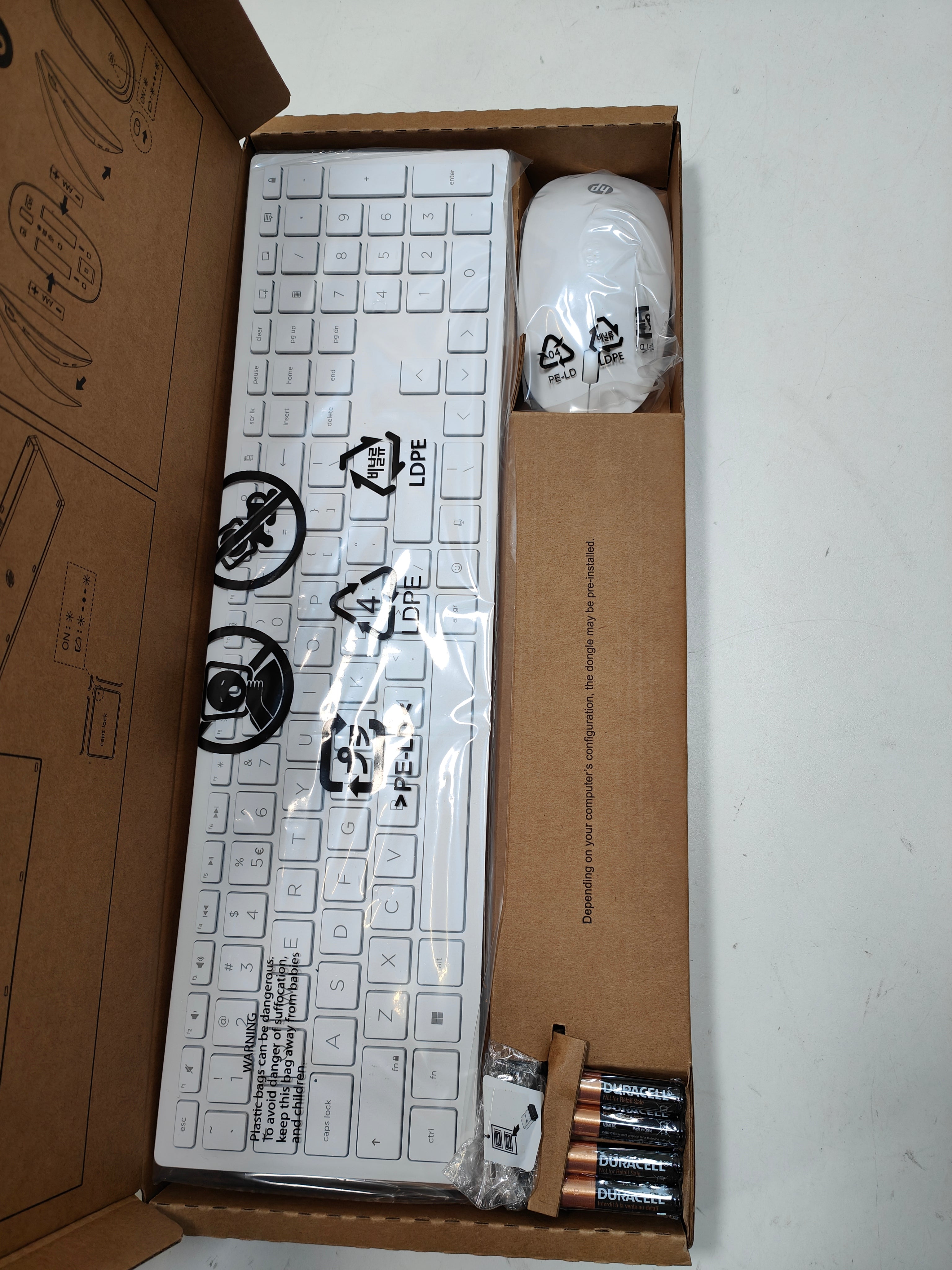HP Pavilion 27-ca0990nd QWERTY