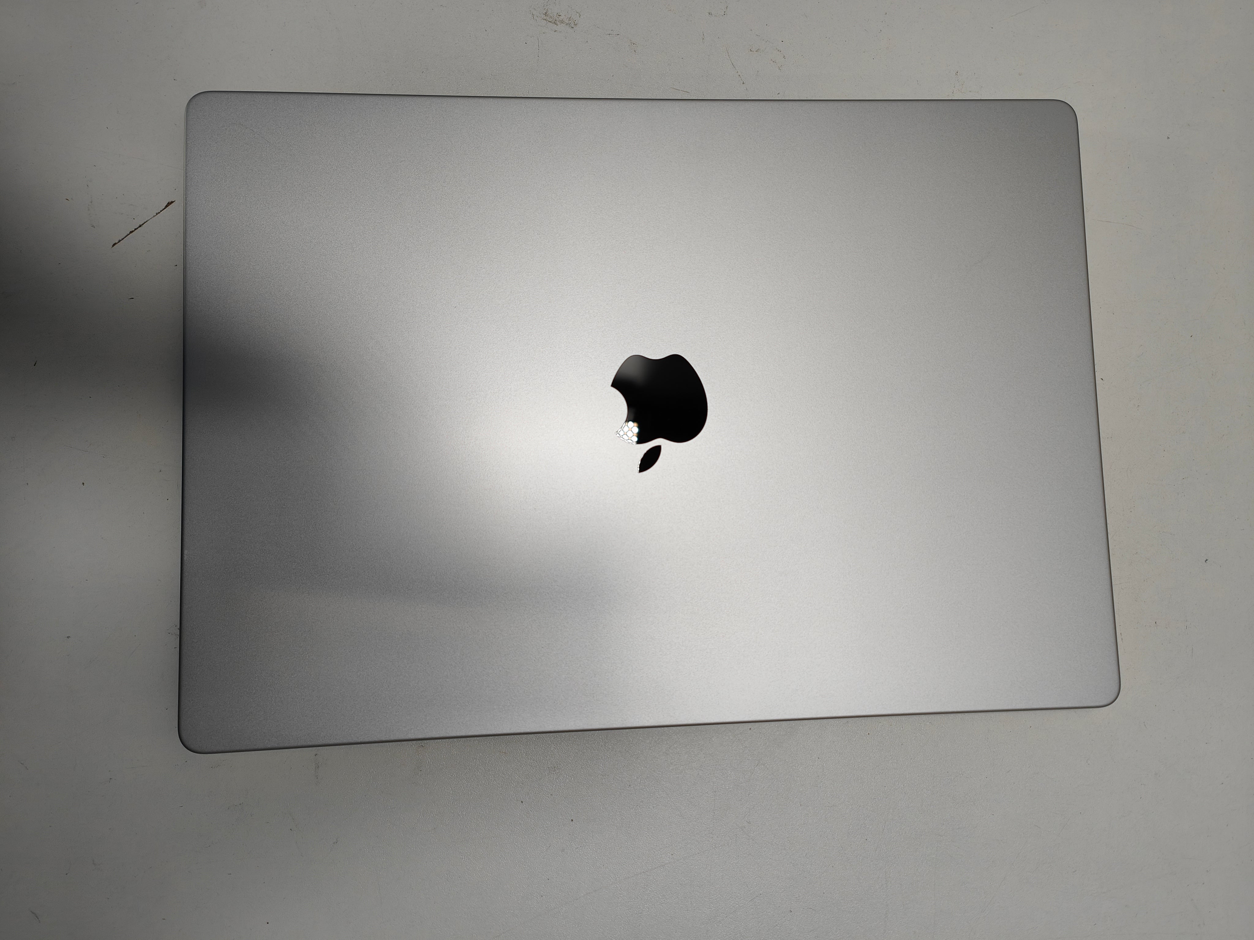 Apple MacBook Pro 16" M4 Pro (14/20) 48GB/512GB Silver QWERTZ