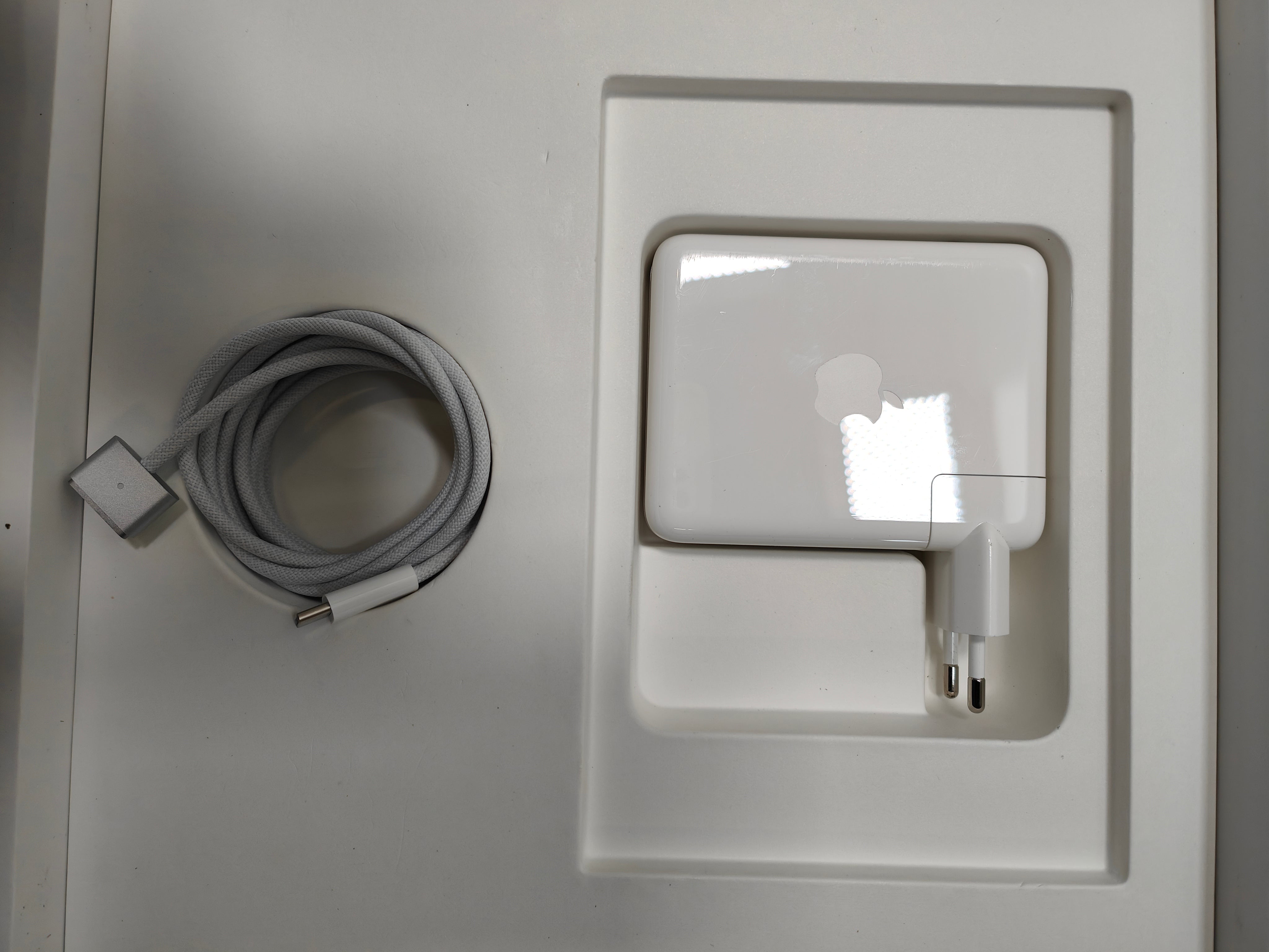 Apple MacBook Pro 16" M4 Pro (14/20) 48GB/512GB Silver QWERTZ