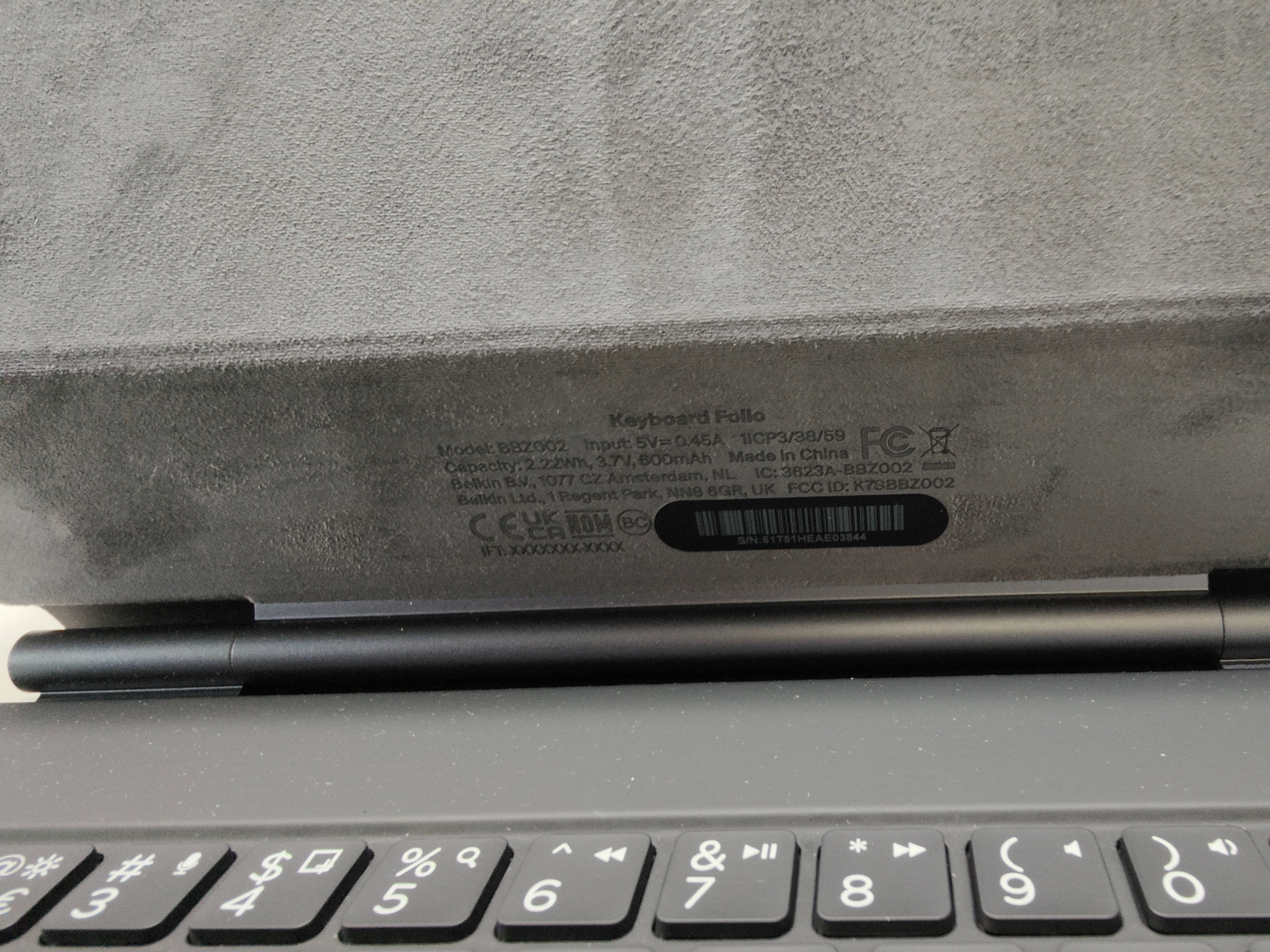 Belkin Magnetic Keyboard Folio for 10.9" 10th Gen iPad QWERTY