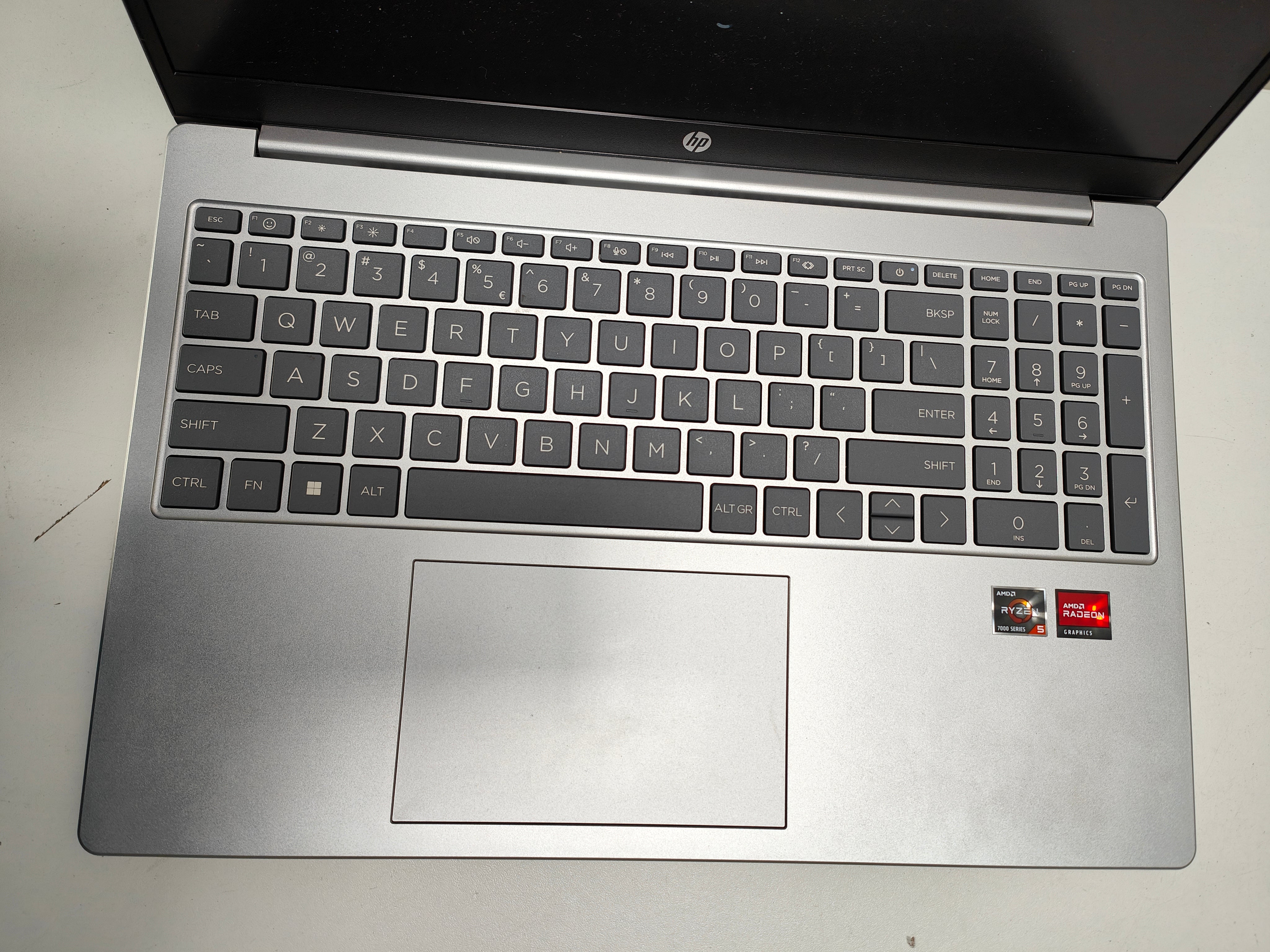 HP Laptop 15-fc0956nd QWERTY
