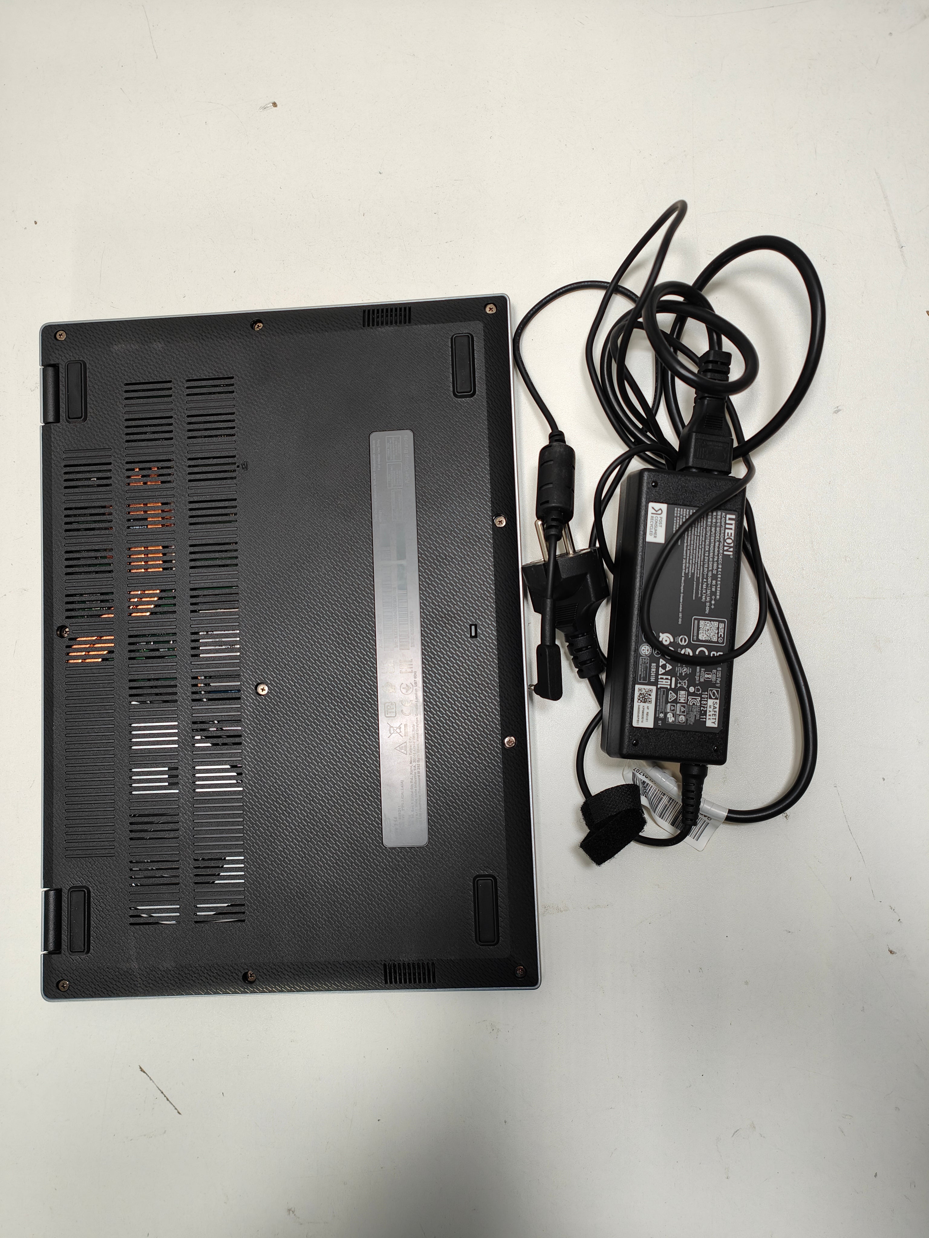 Acer Aspire 3 14 (A314-42P-R5R7) QWERTY