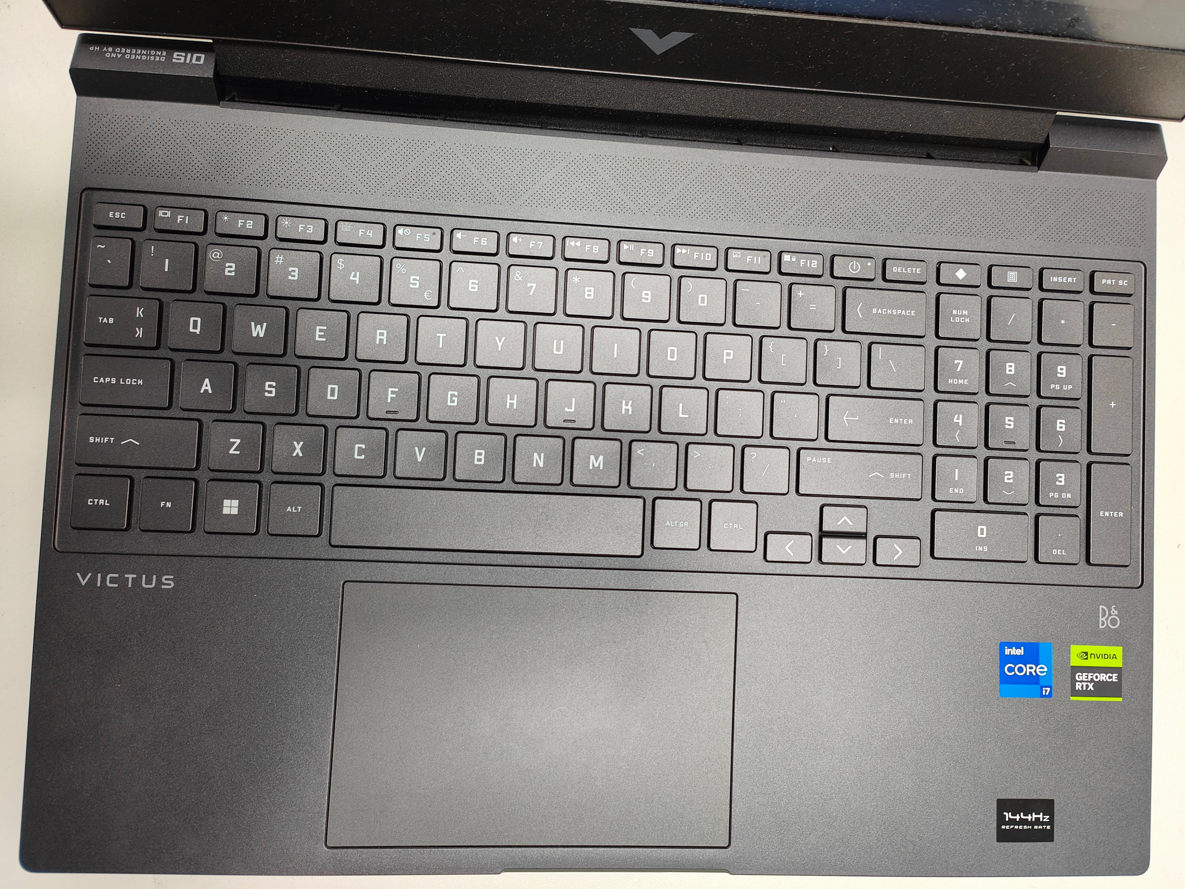 HP VICTUS 15-fa1970nd QWERTY