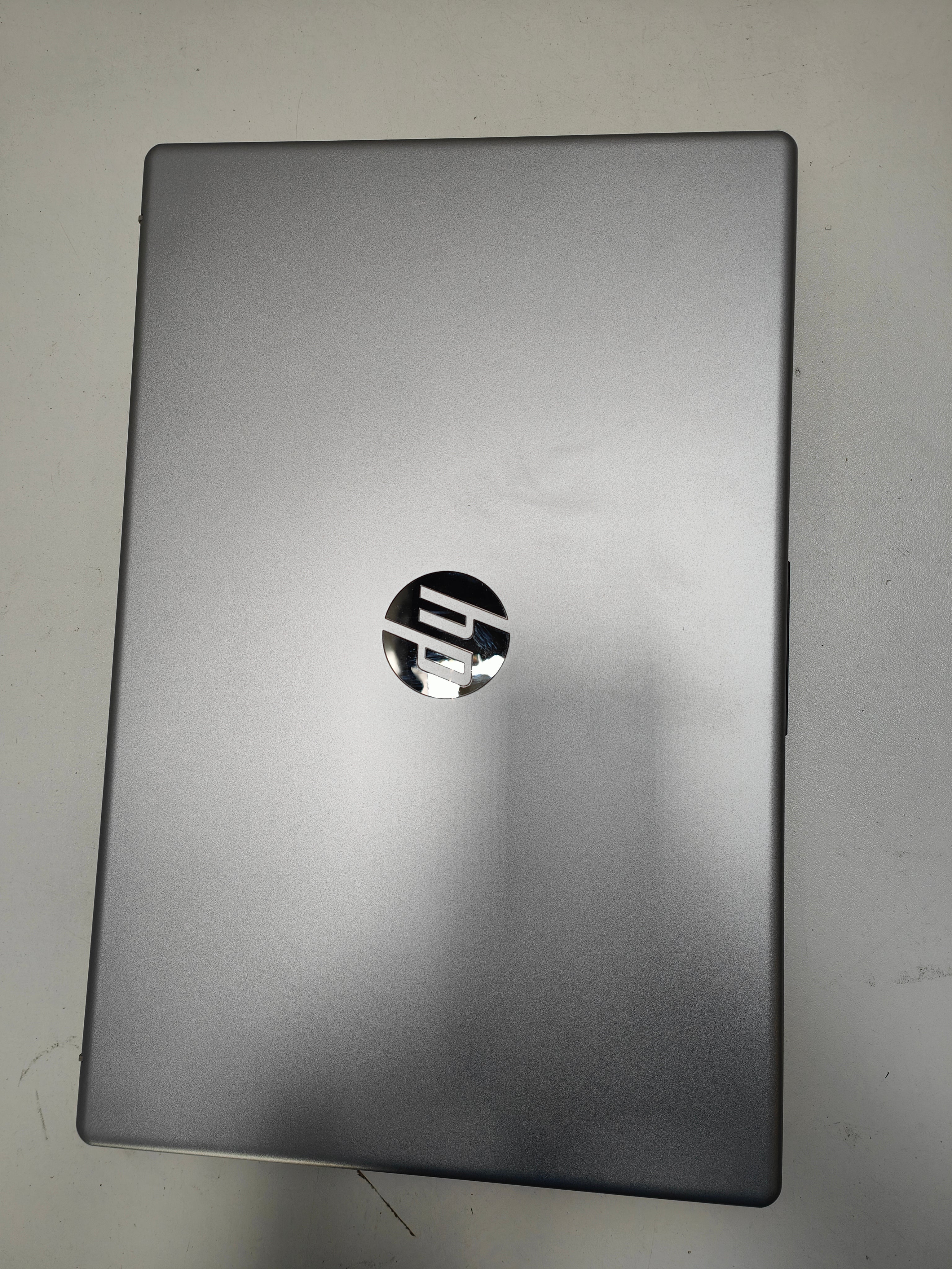 HP Laptop 15-fc0956nd QWERTY