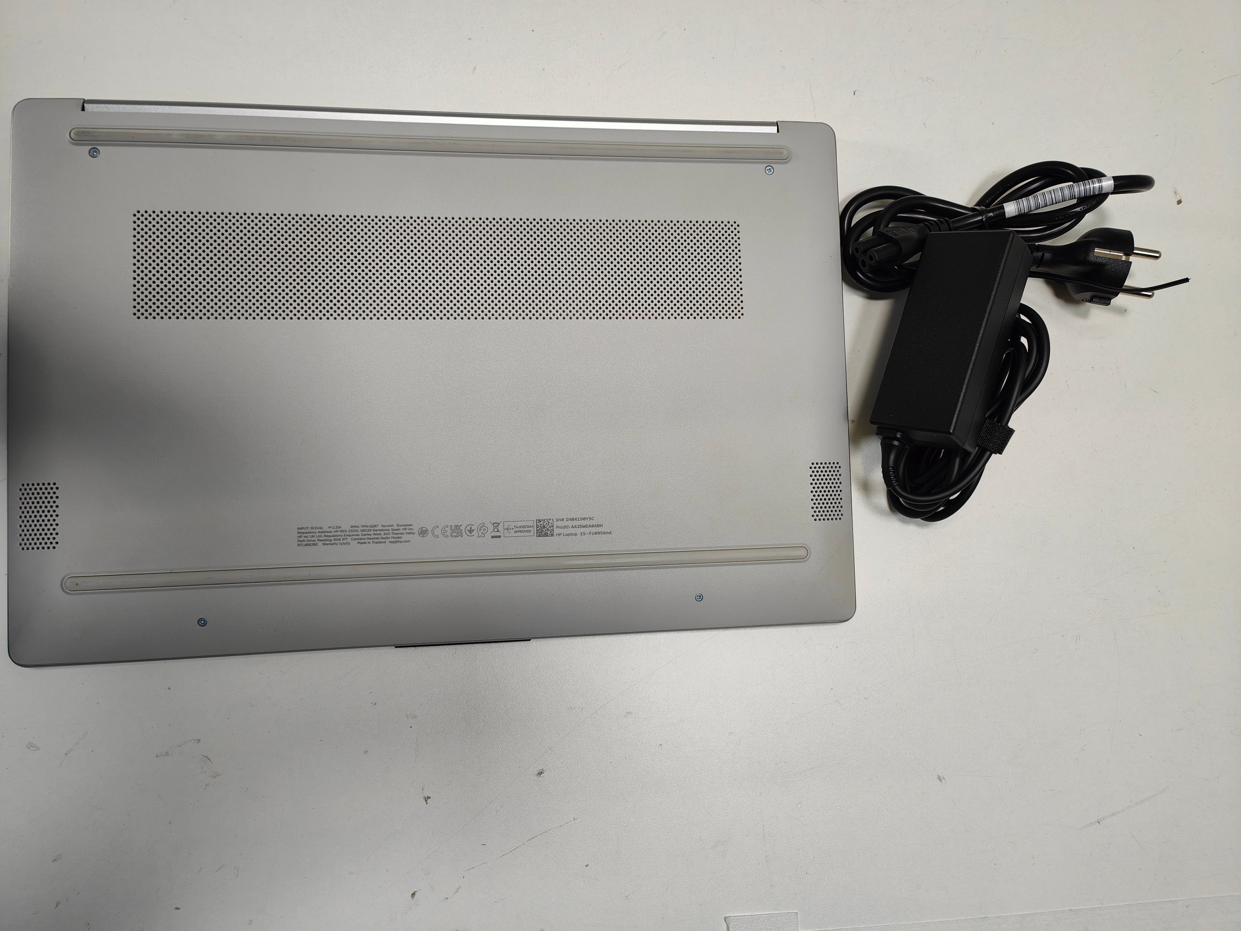 HP Laptop 15-fc0956nd QWERTY
