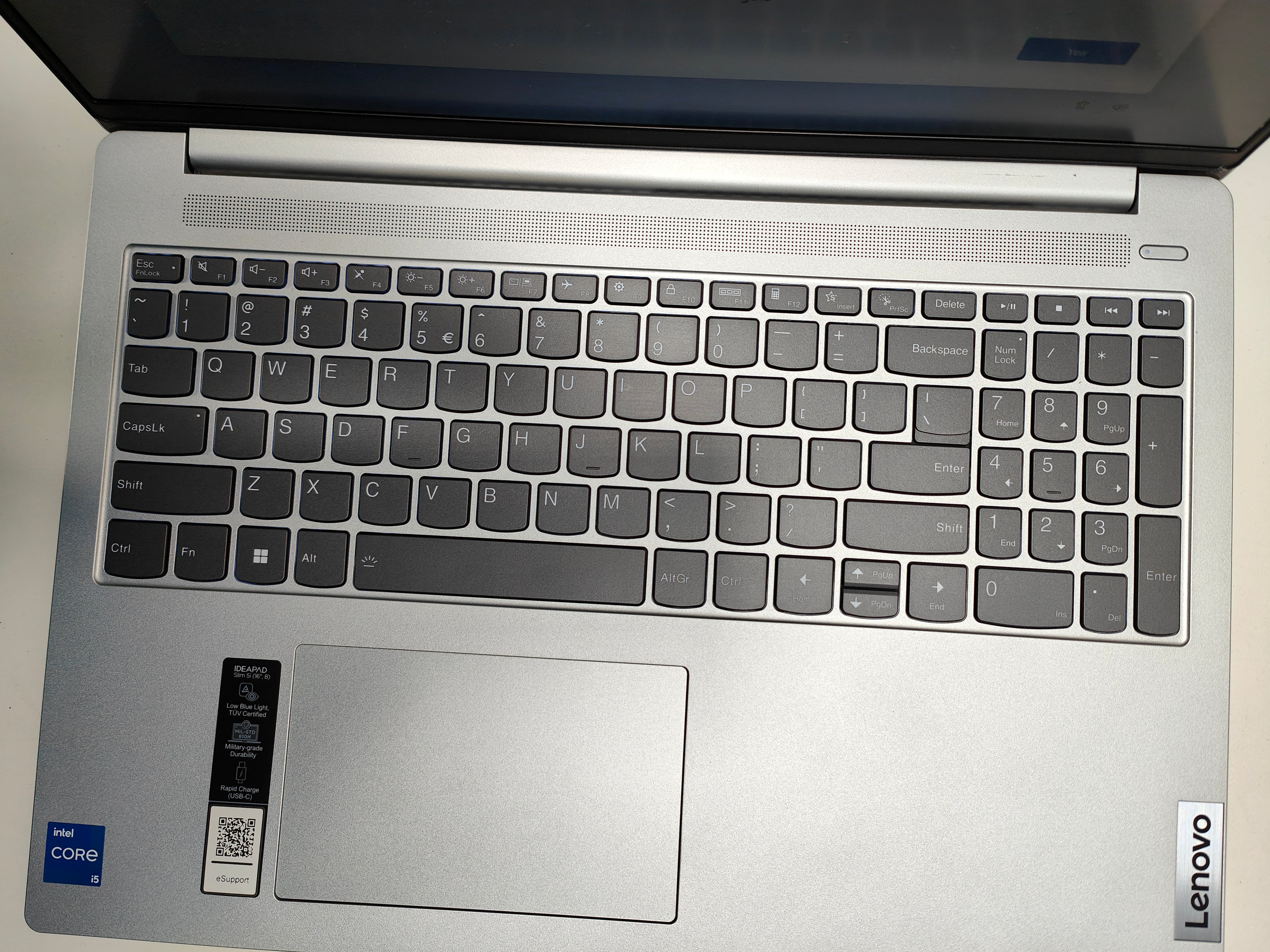 Lenovo IdeaPad Slim 5 16IAH8 83BG006GMH QWERTY