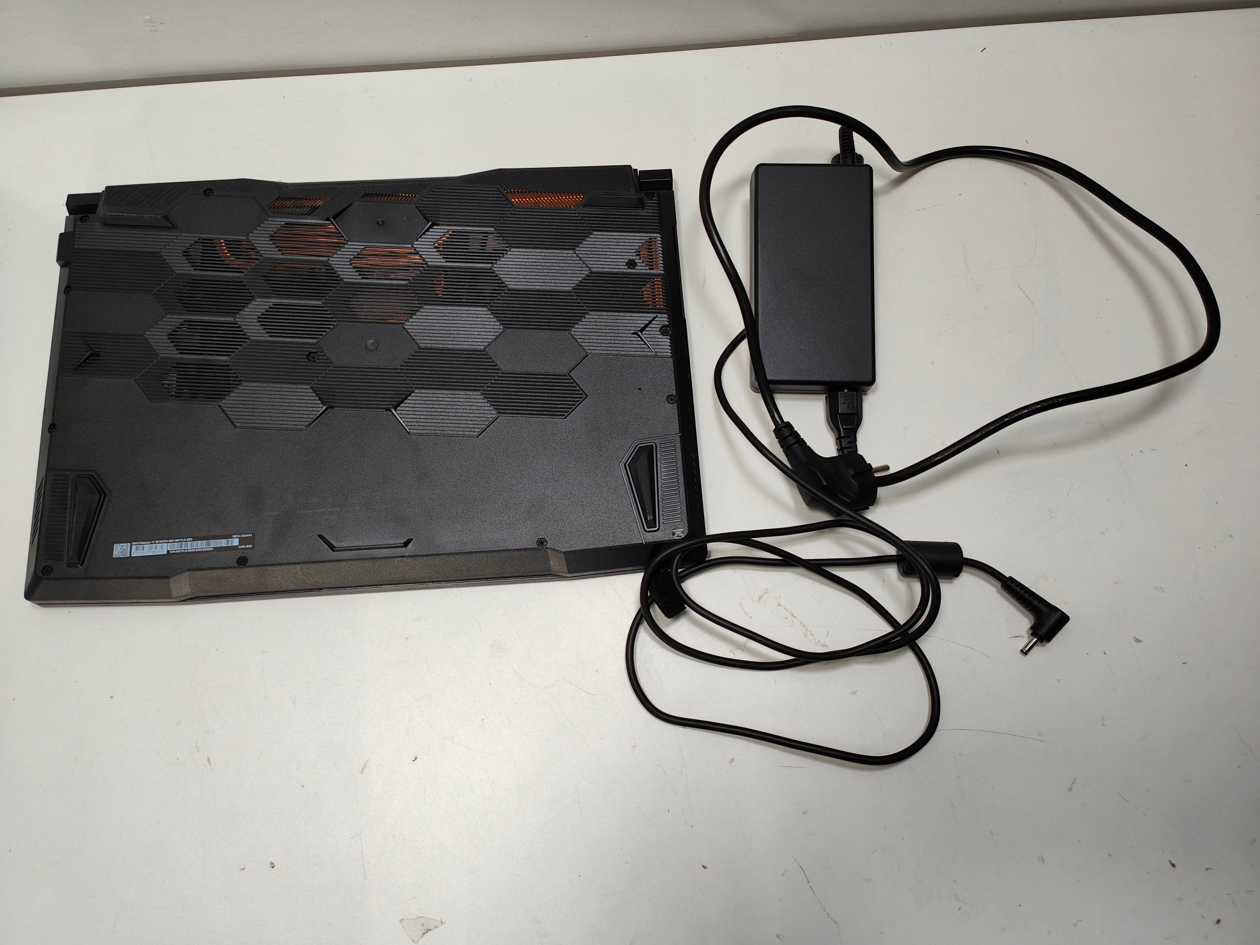 MSI Katana 17 B13VFK-853_0017L5-853 QWERTZ (DE)