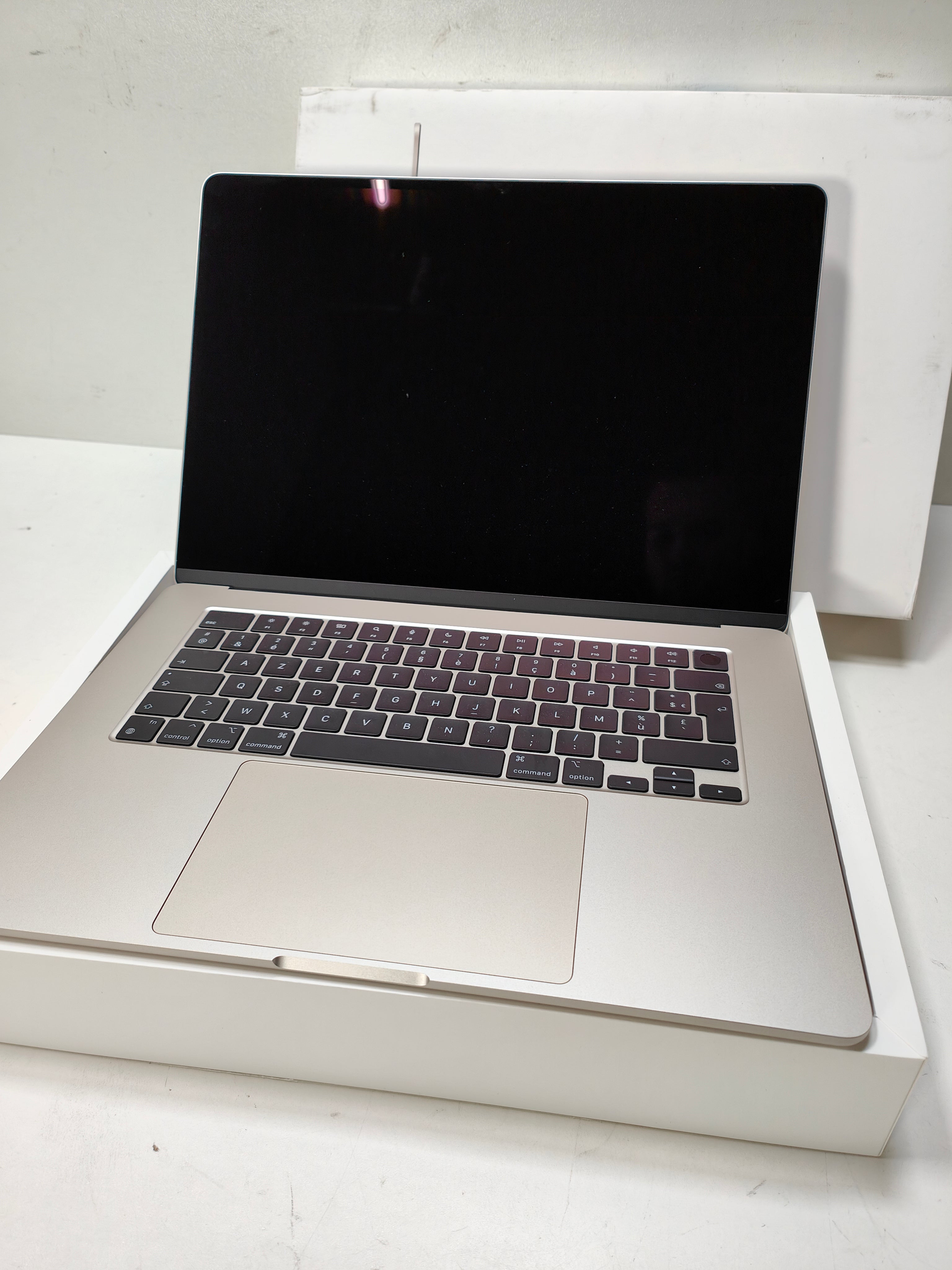 Apple MacBook Air 15" (2024) M3 (8/10) 8GB/256GB Sterrenlicht AZERTY