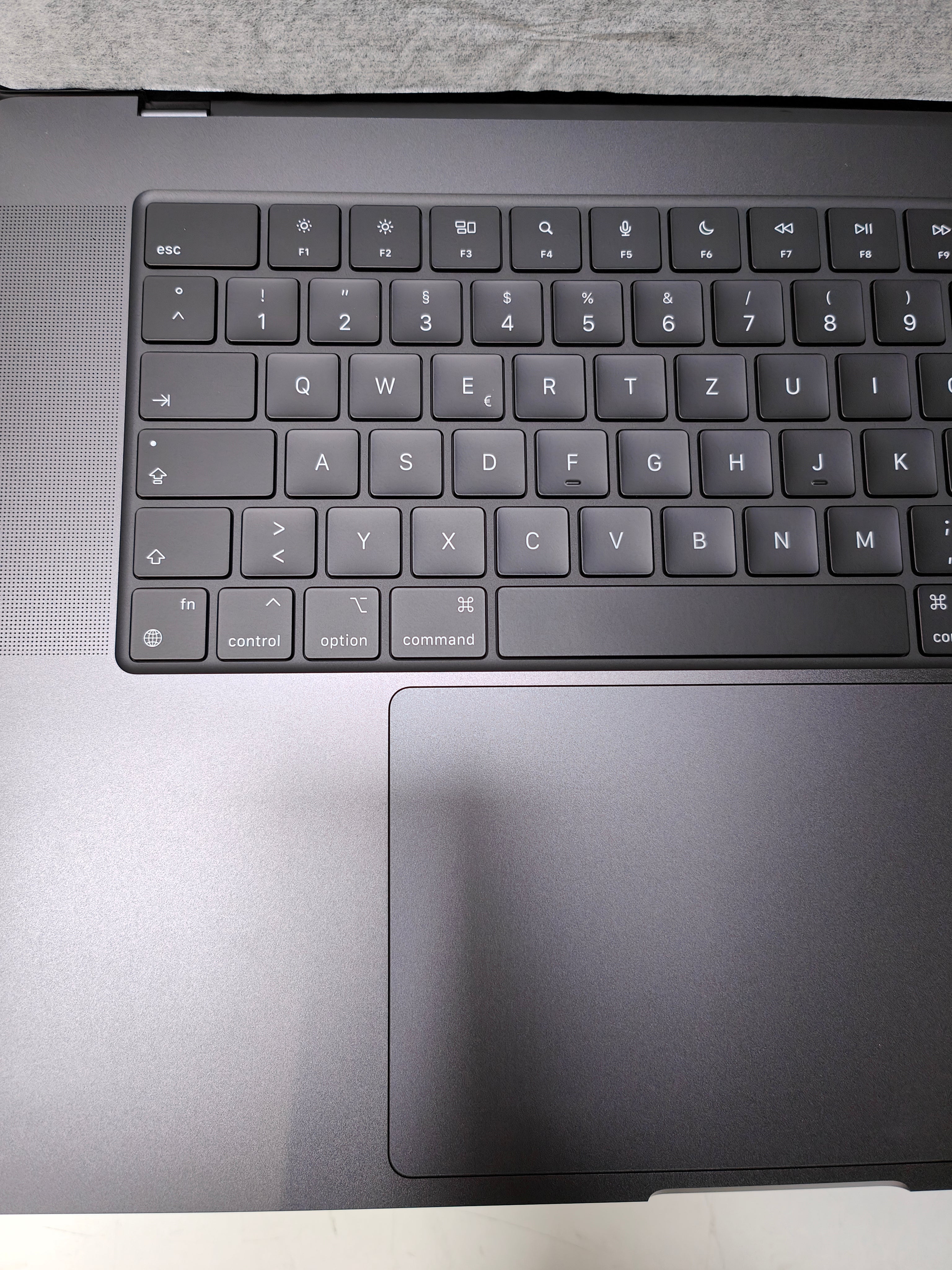 Apple MacBook Pro 16" (2023) M3 Max (16/40) 48/2TB SZ QWERTZ