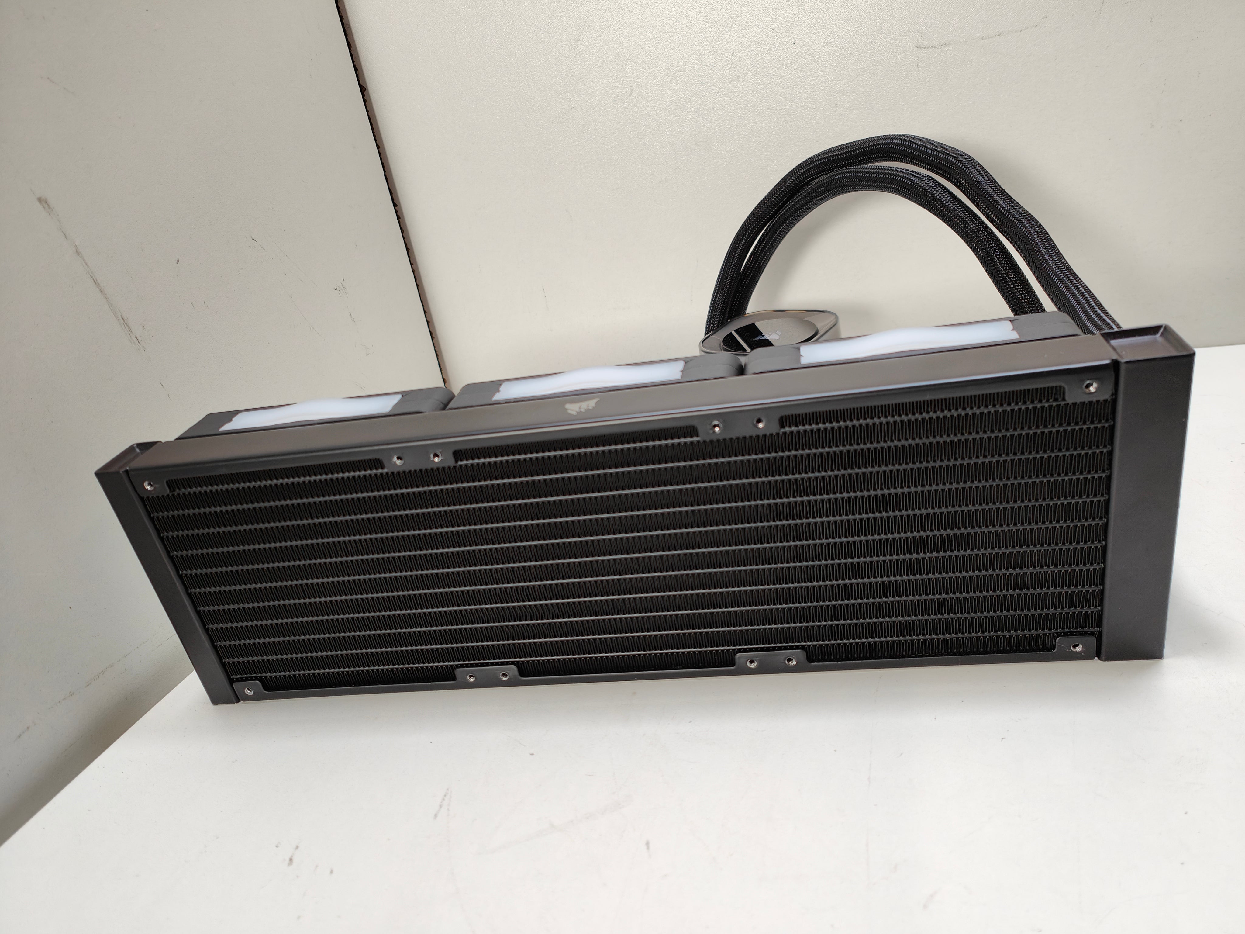 Corsair iCUE LINK TITAN 360 RX LCD AiO