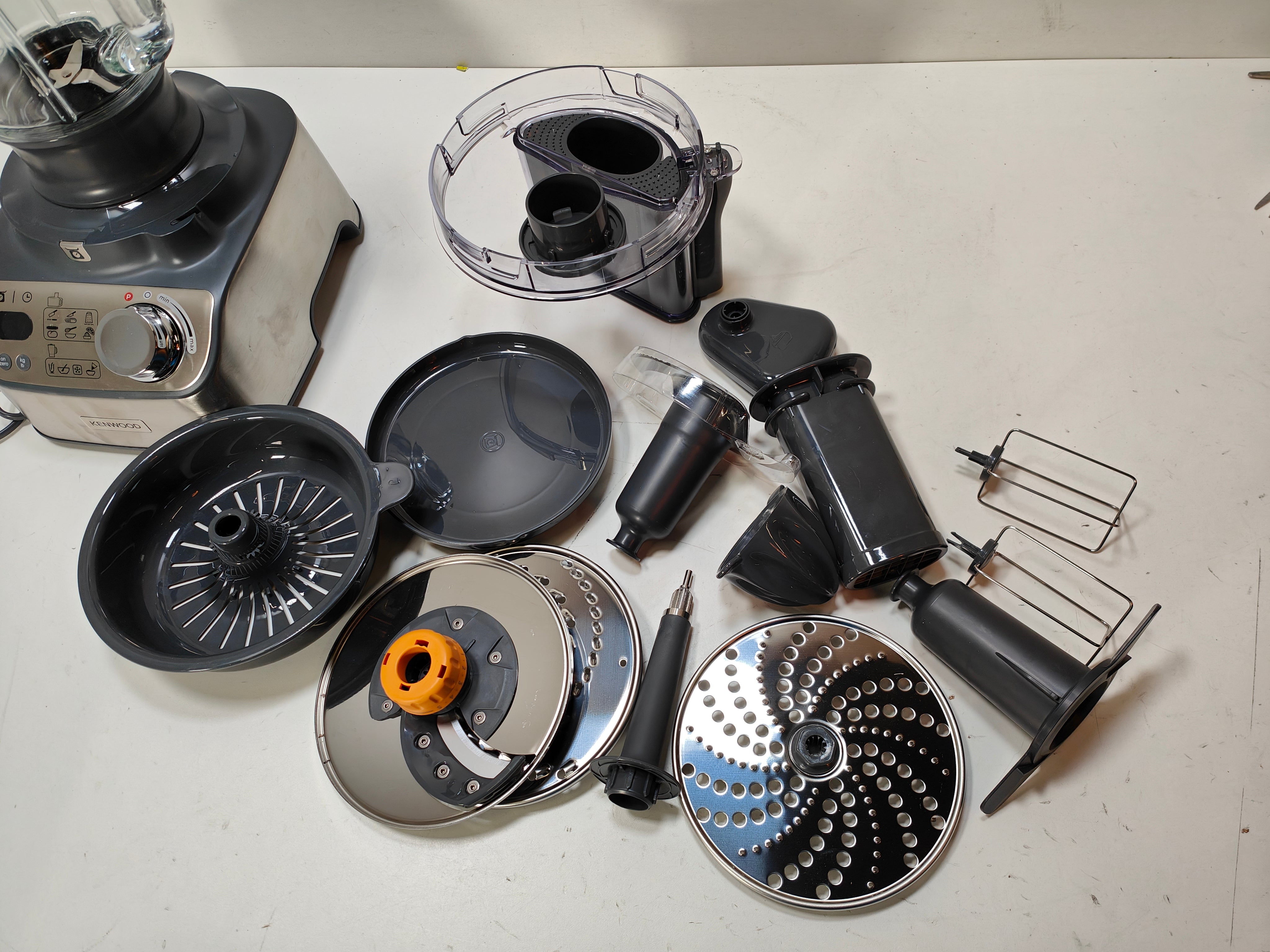 Kenwood MultiPro XL Weigh+ FDM72.990SS