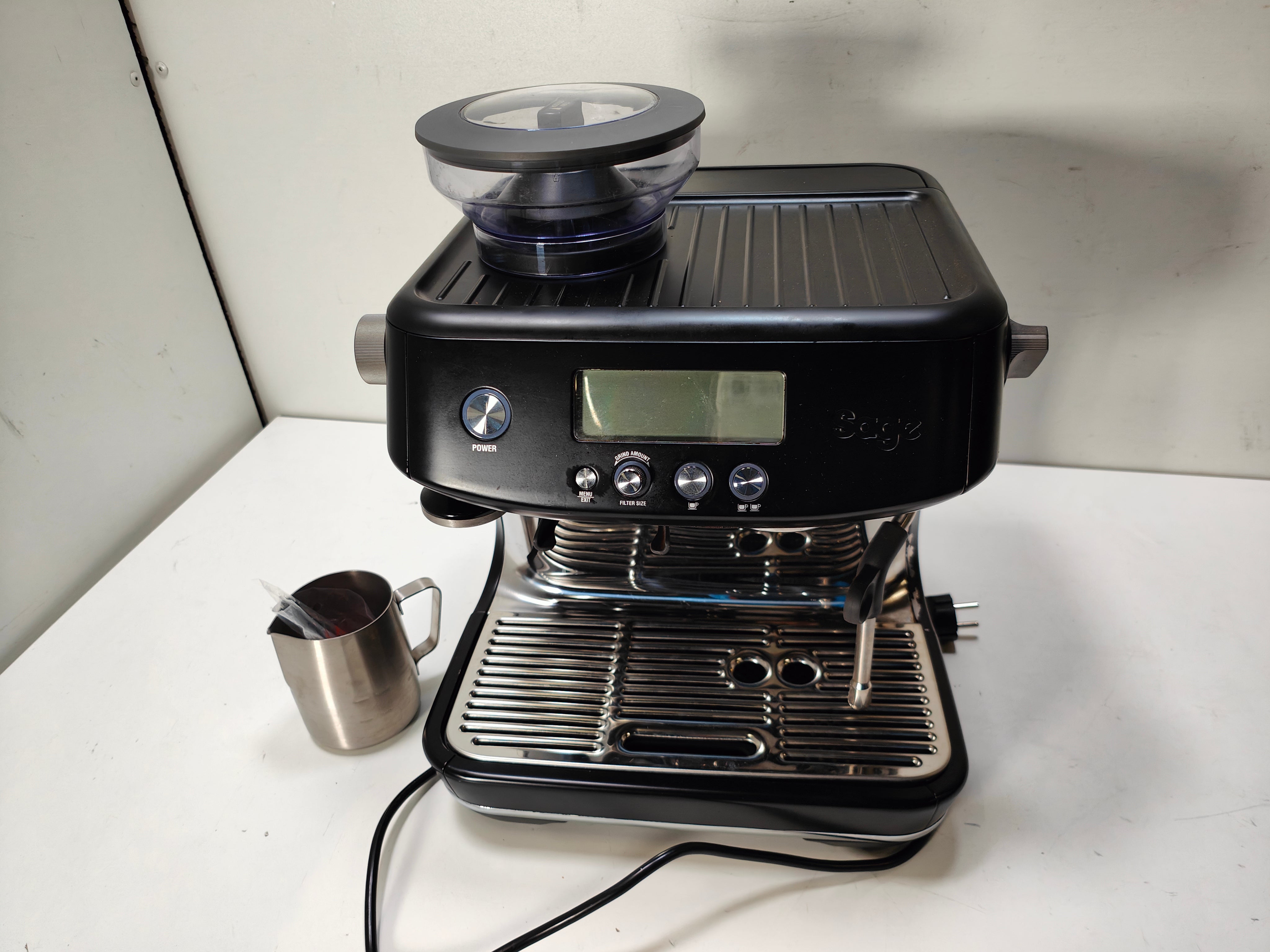 Sage the Barista Pro Black truffle