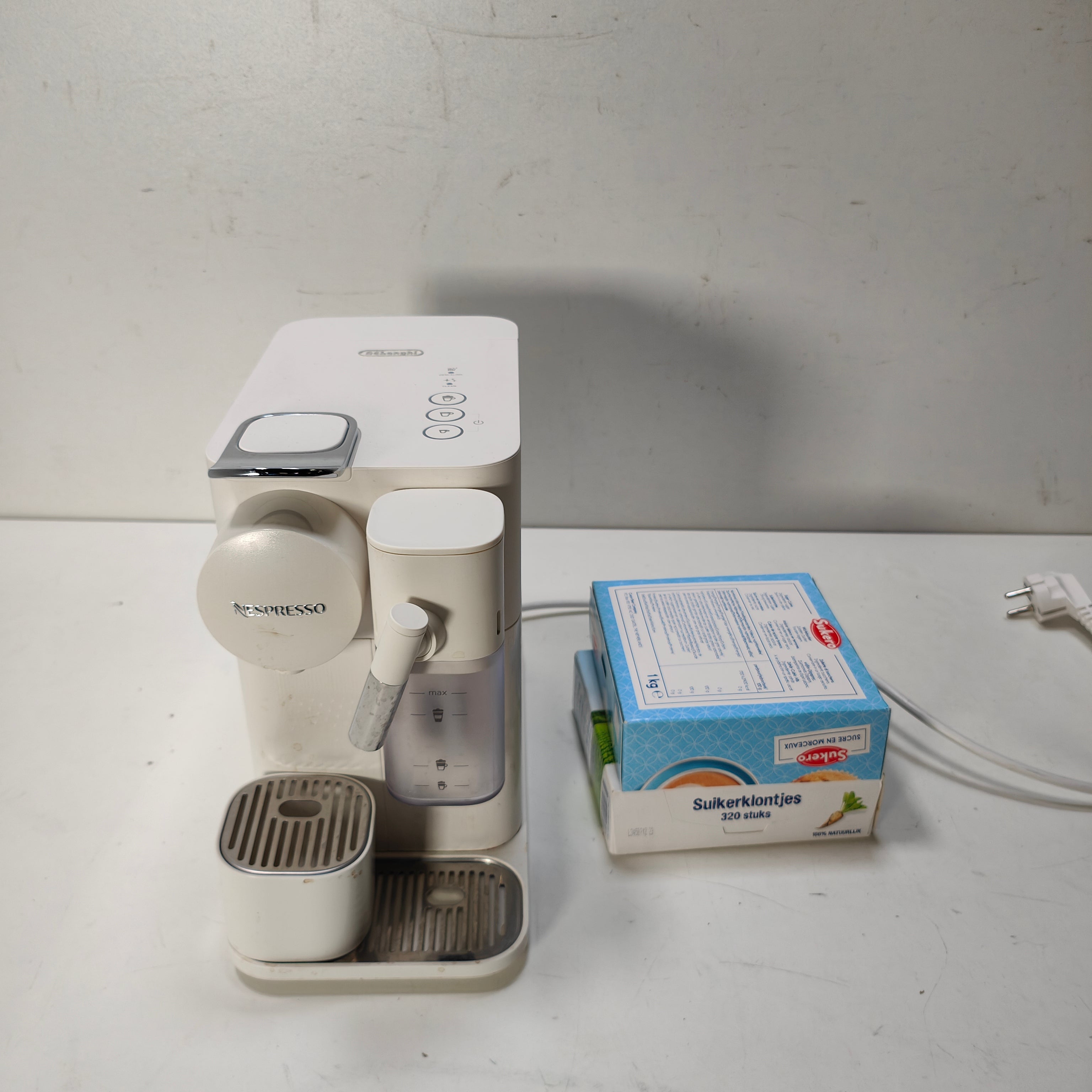 DeLonghi Nespresso Lattissima One EN510.W Blanc