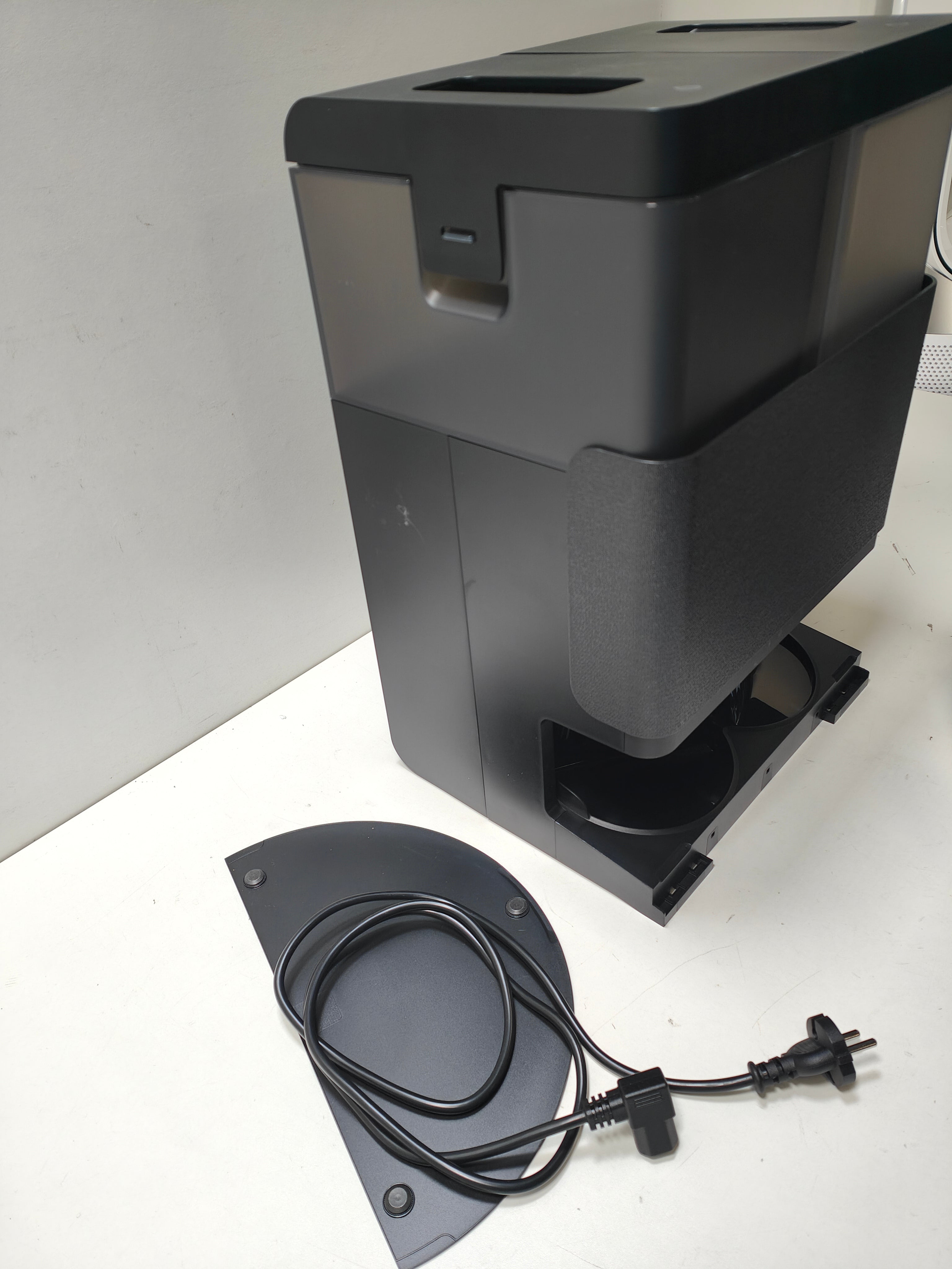 iRobot Plus 505 Combo Robot + Autowash Dock Black