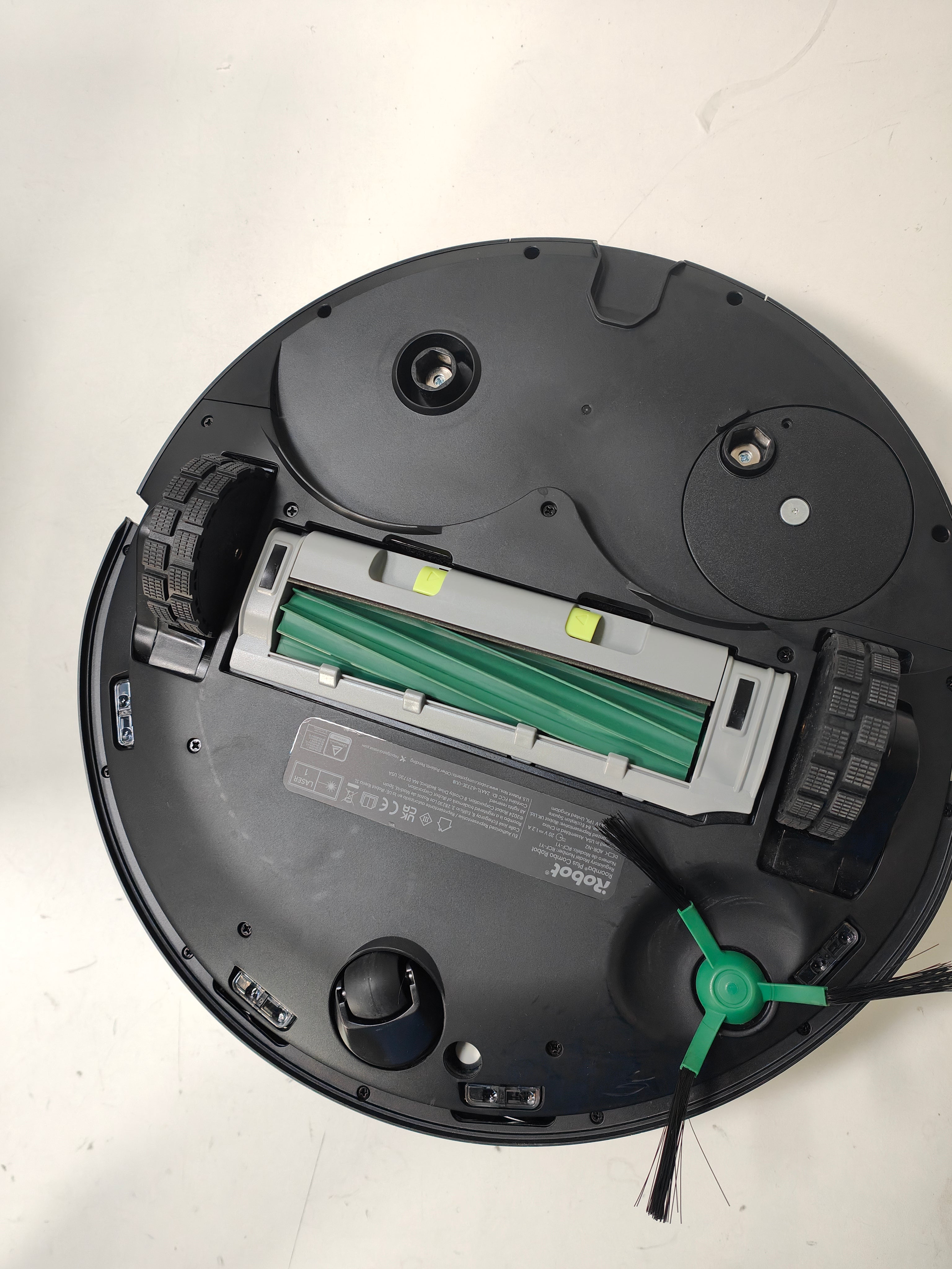 iRobot Plus 505 Combo Robot + Autowash Dock Black