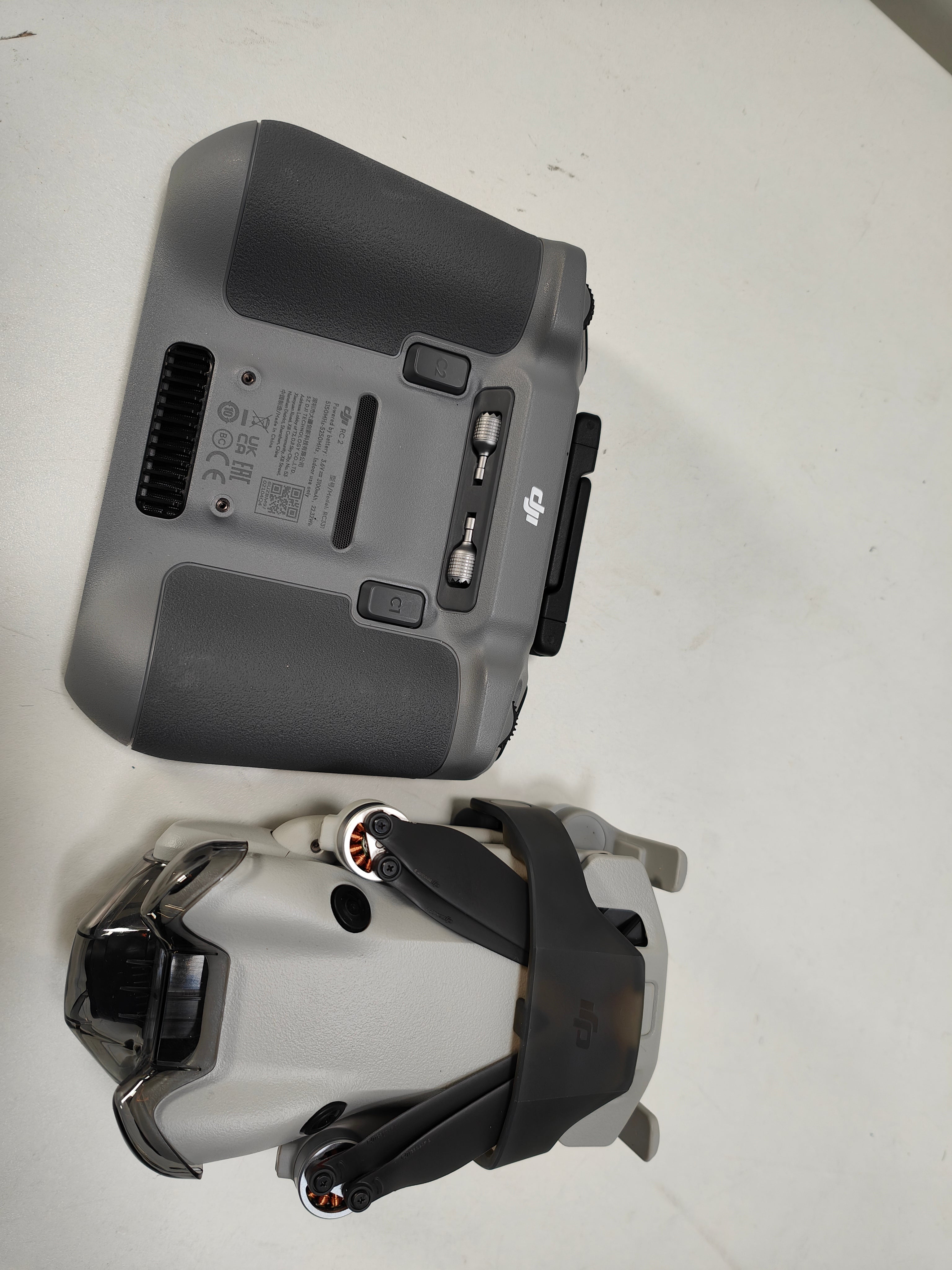 DJI Mini 4 Pro SC2 Fly More Kombi