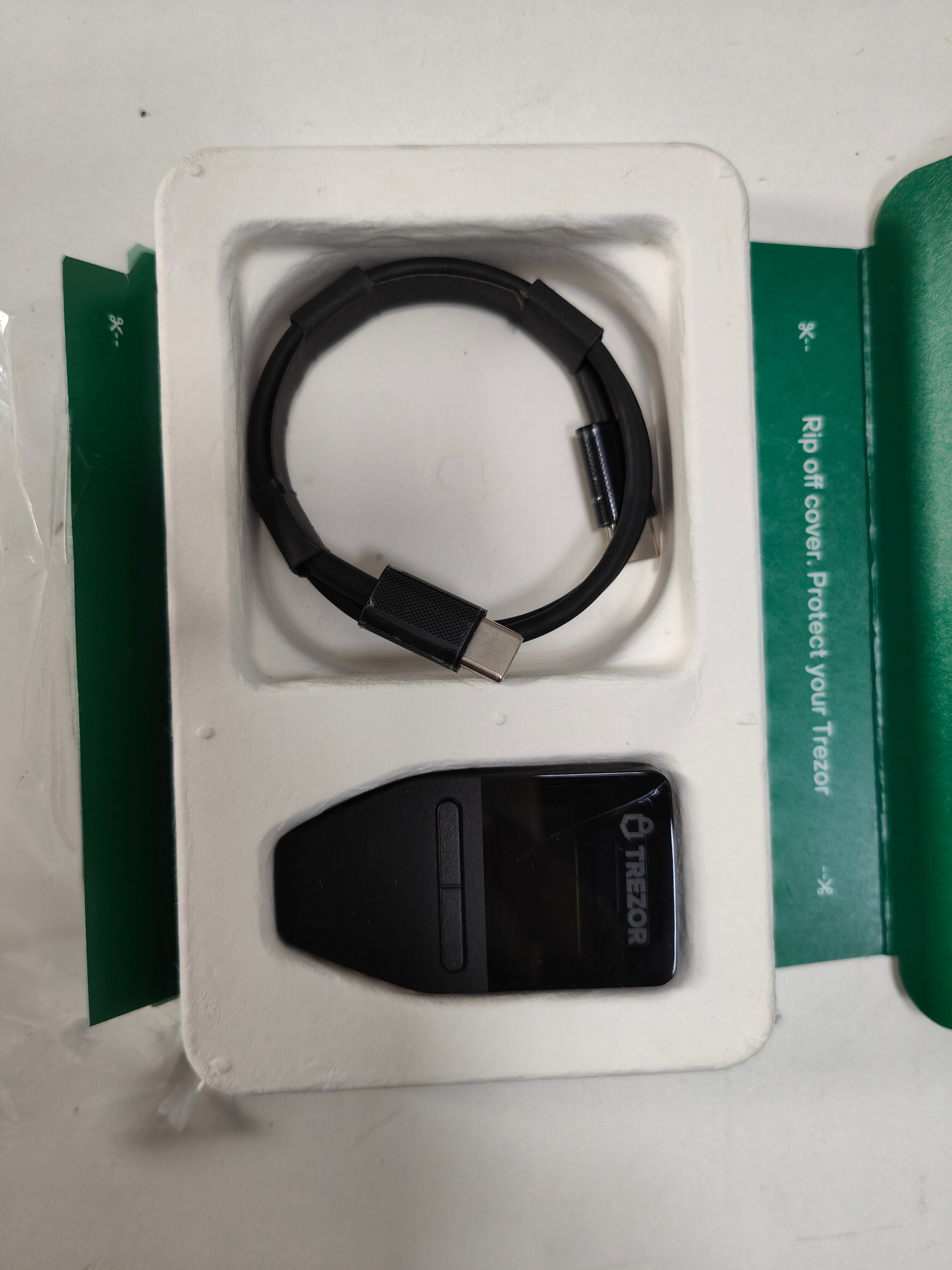 Trezor Safe 3 - Kosmisch Schwarz