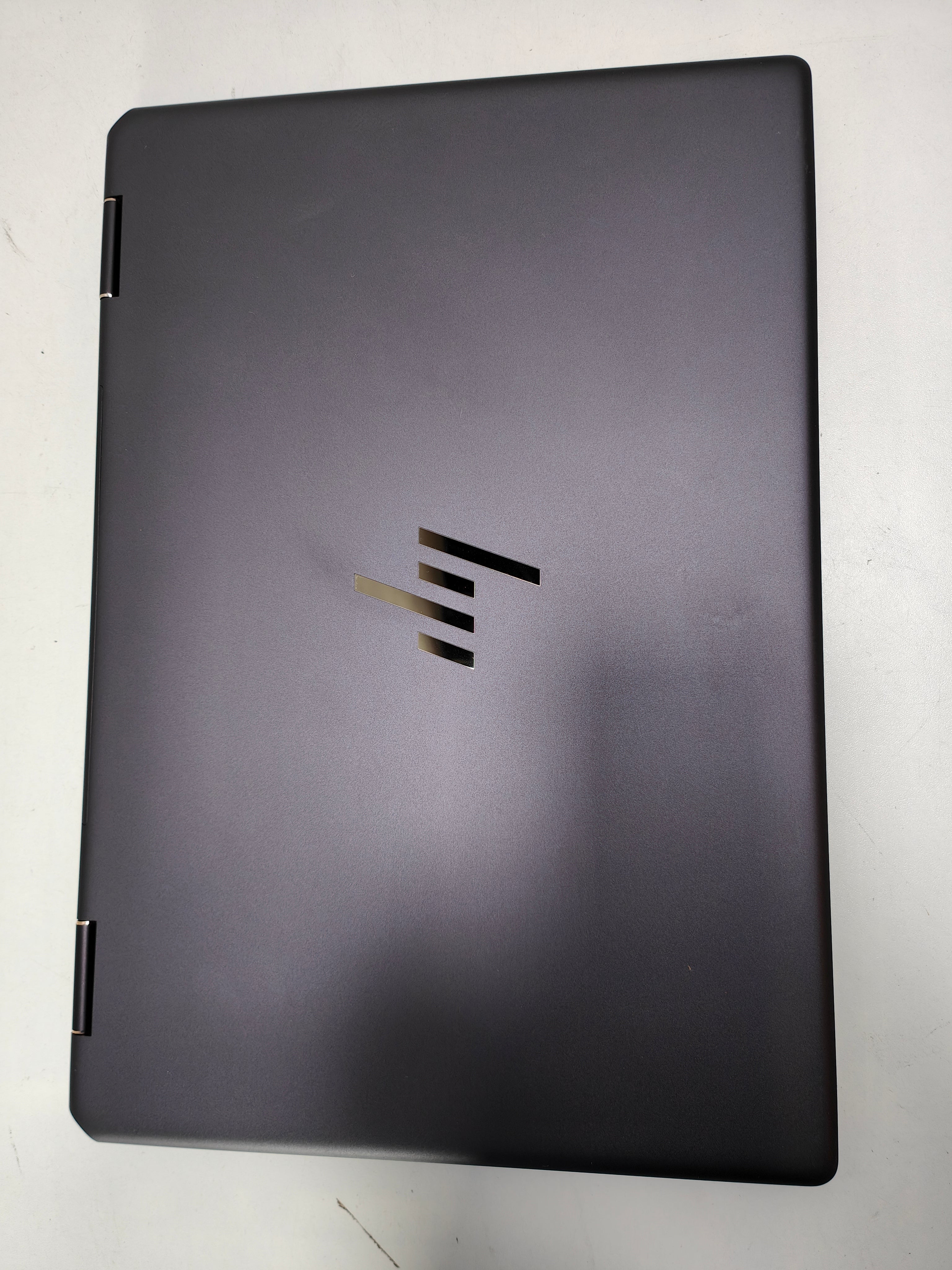 HP Spectre x360 16-f2975nd QWERTY