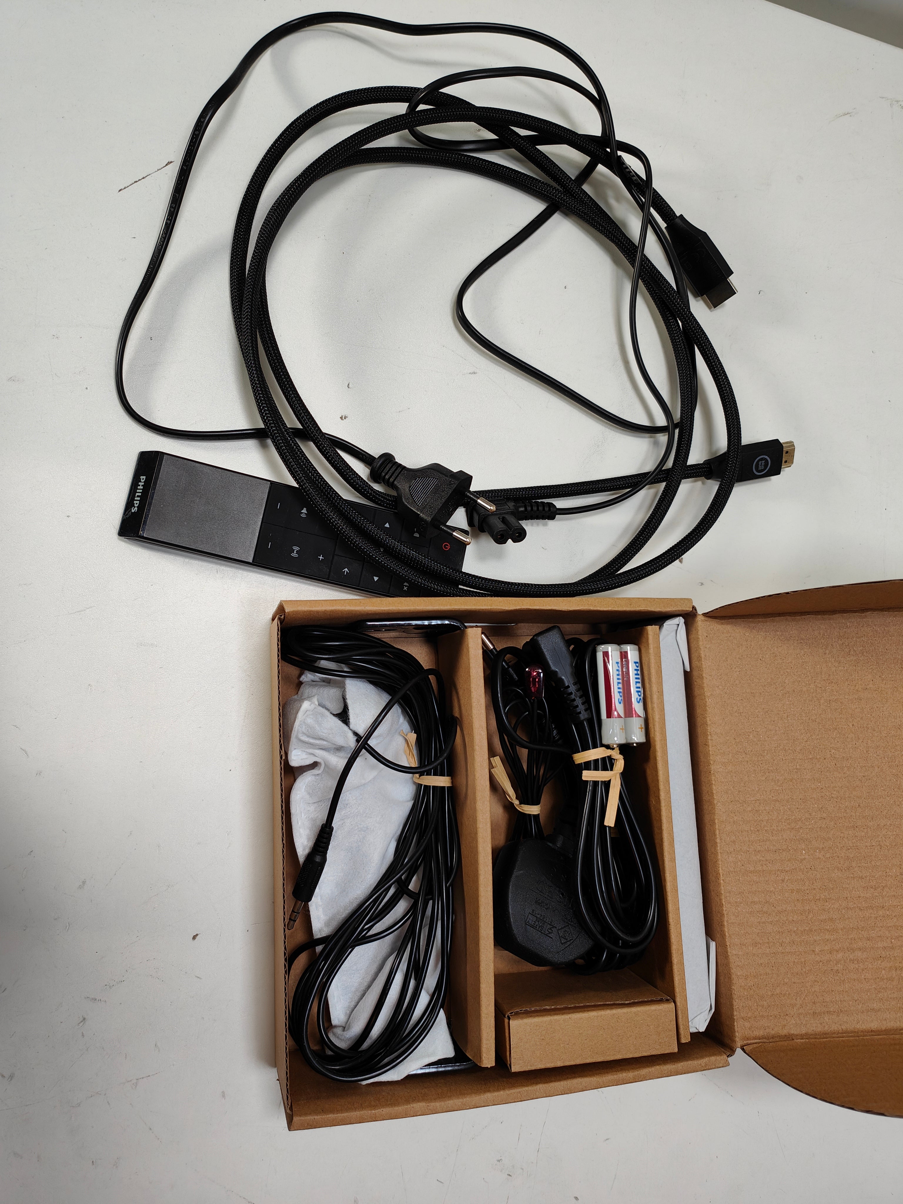 Philips Fidelio FB1 soundbar