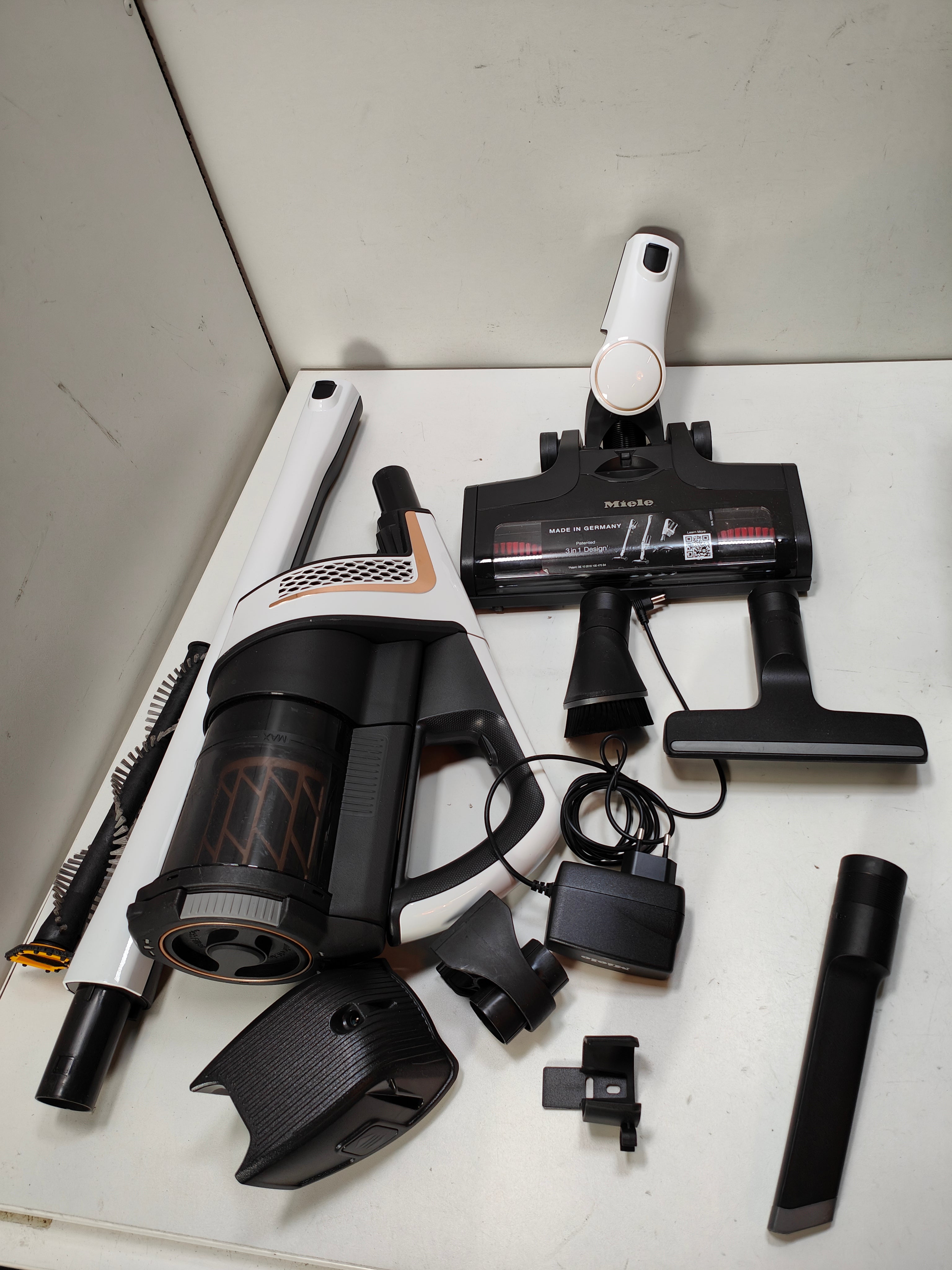 Miele Triflex HX2 Lotuswit 125 Edition