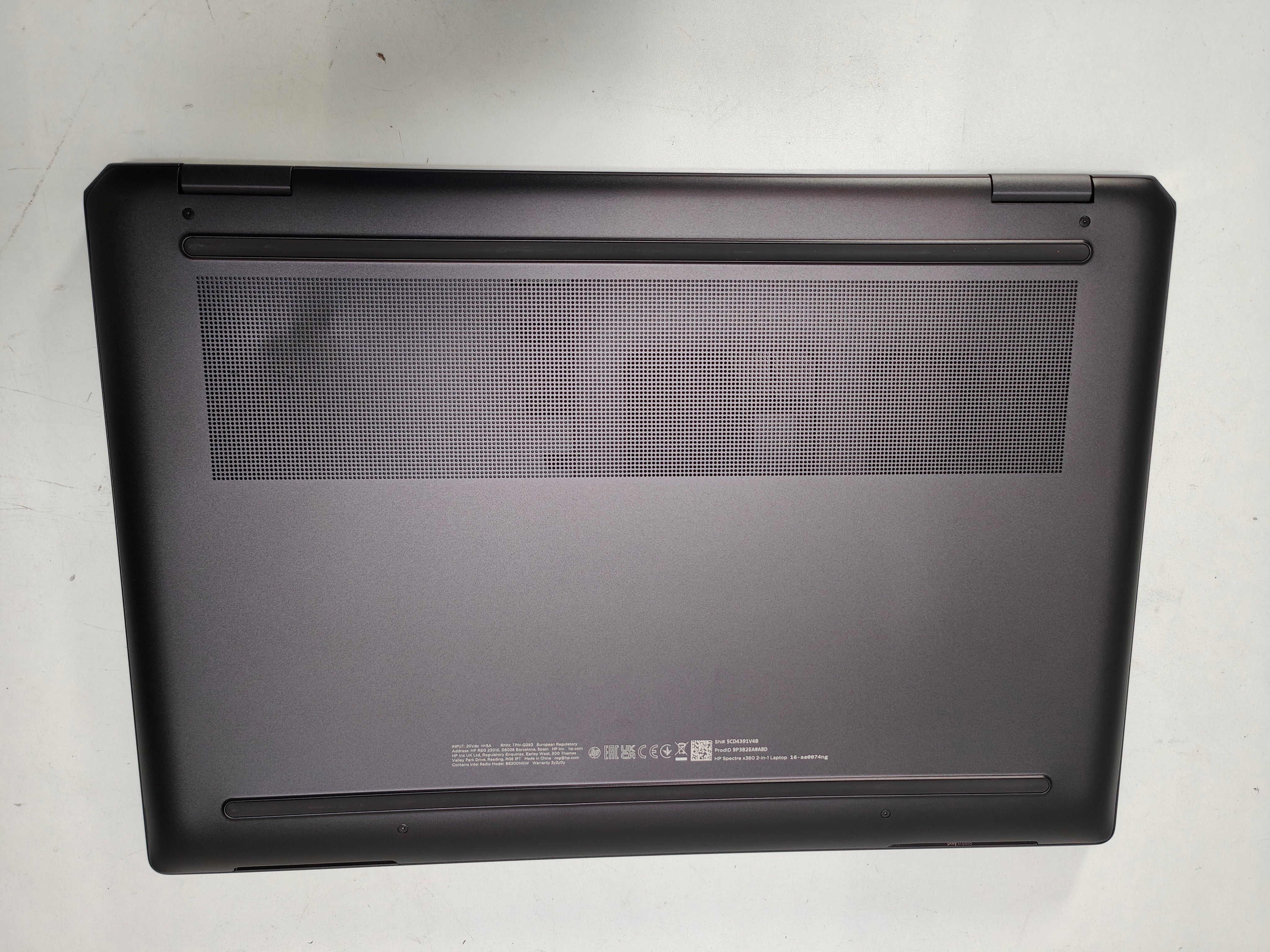 HP Spectre x360 16-aa0074ng QWERTZ