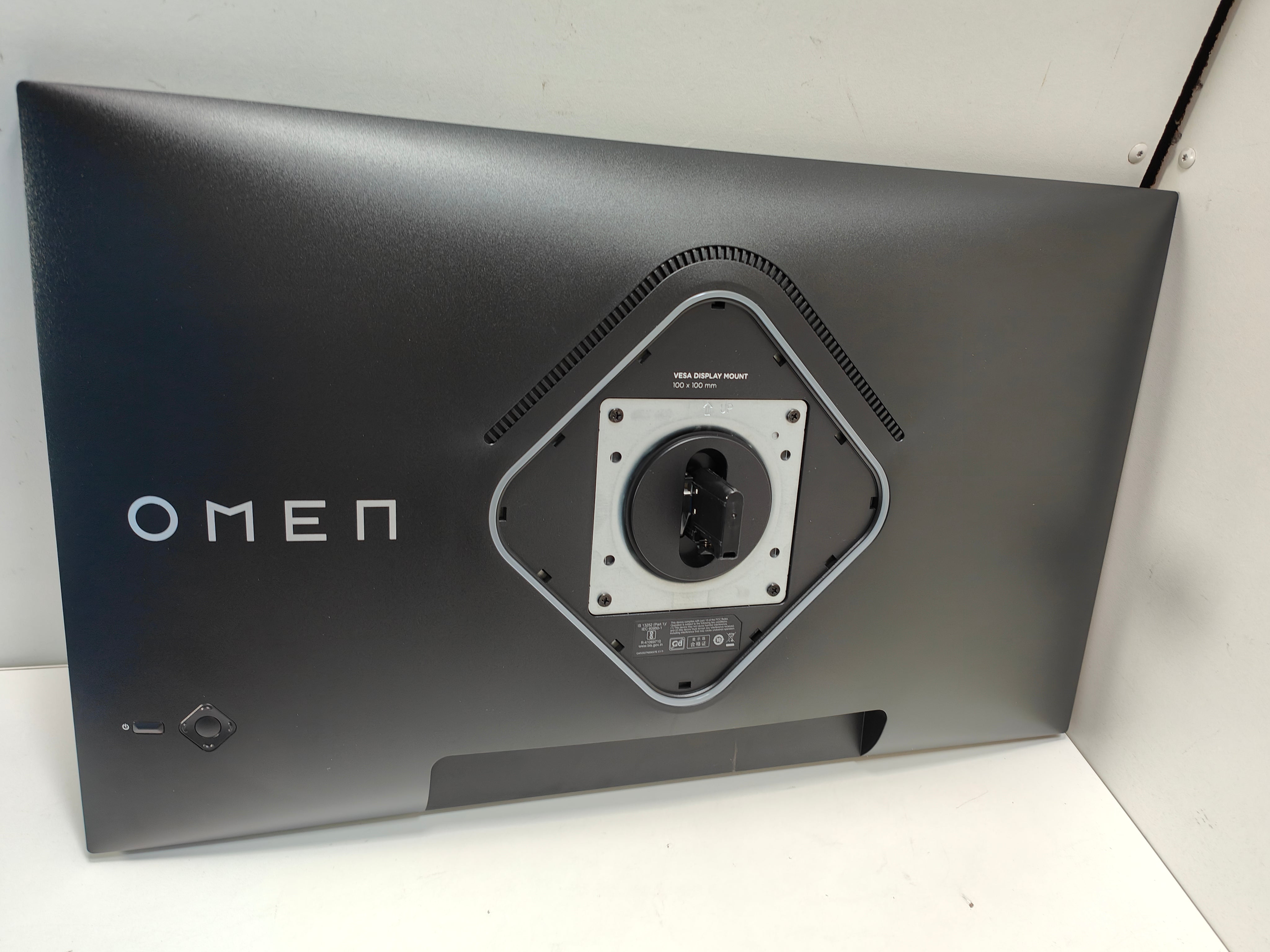 HP OMEN 27s FHD 240Hz