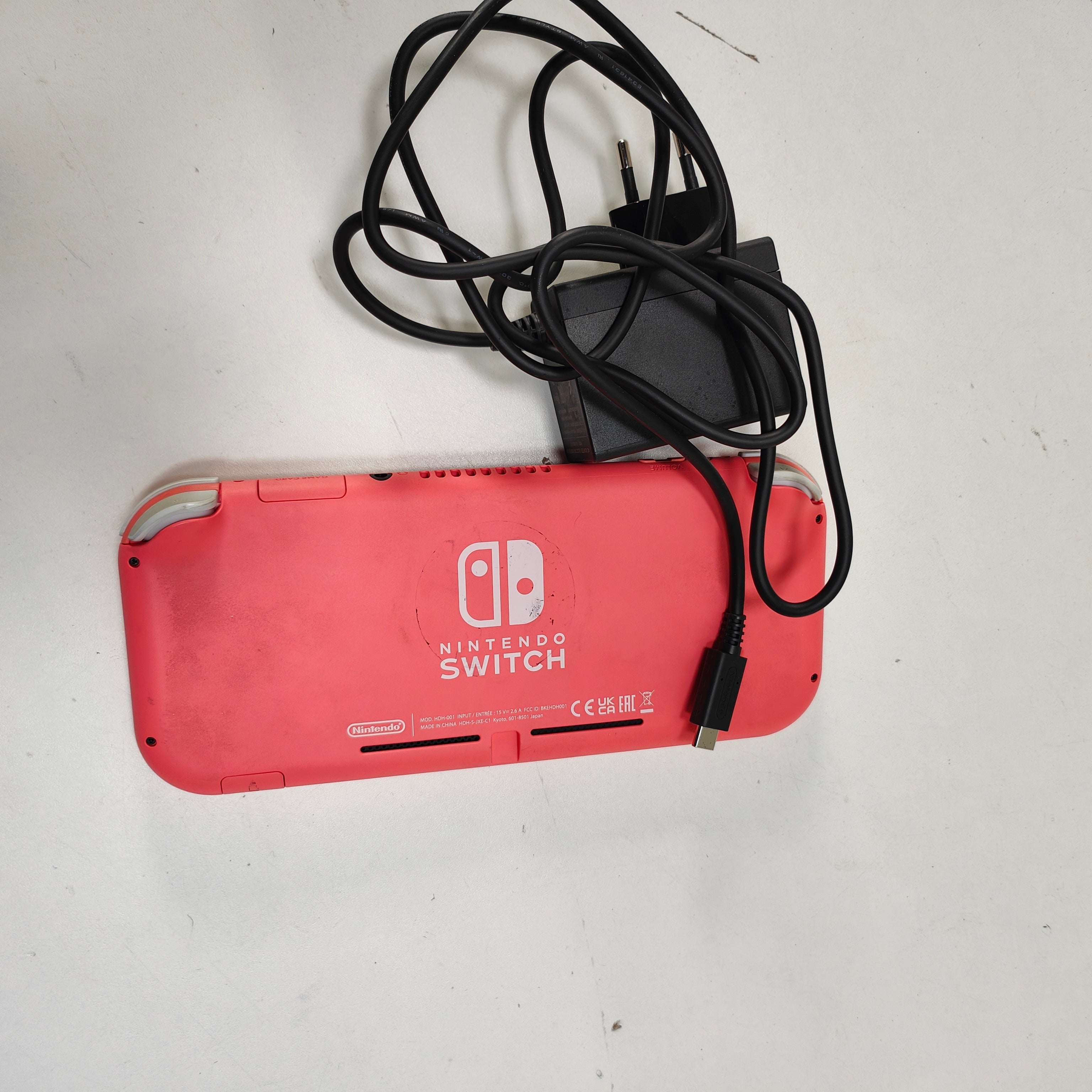 Nintendo Switch Lite Coral