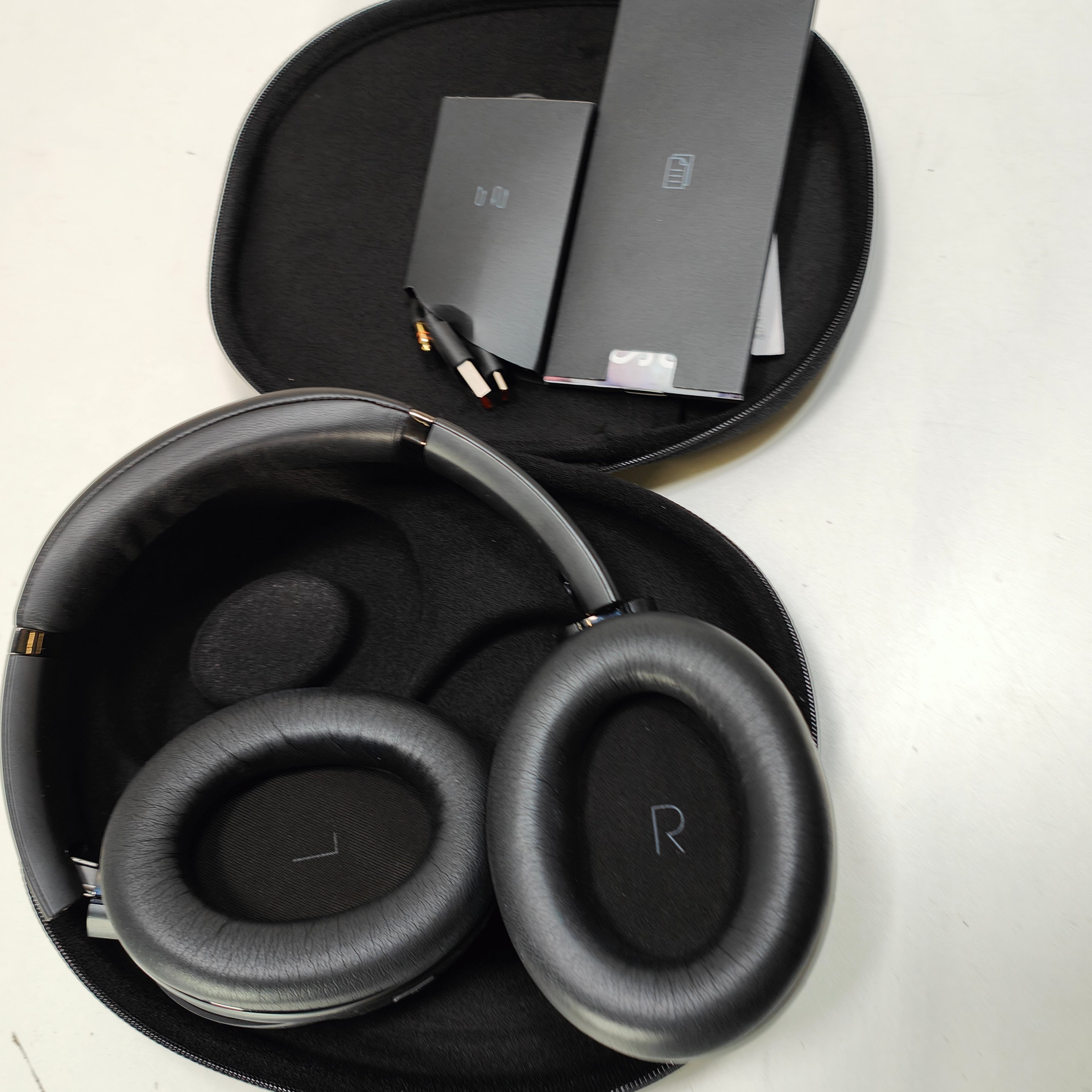 JBL TOUR ONE M2 Noir