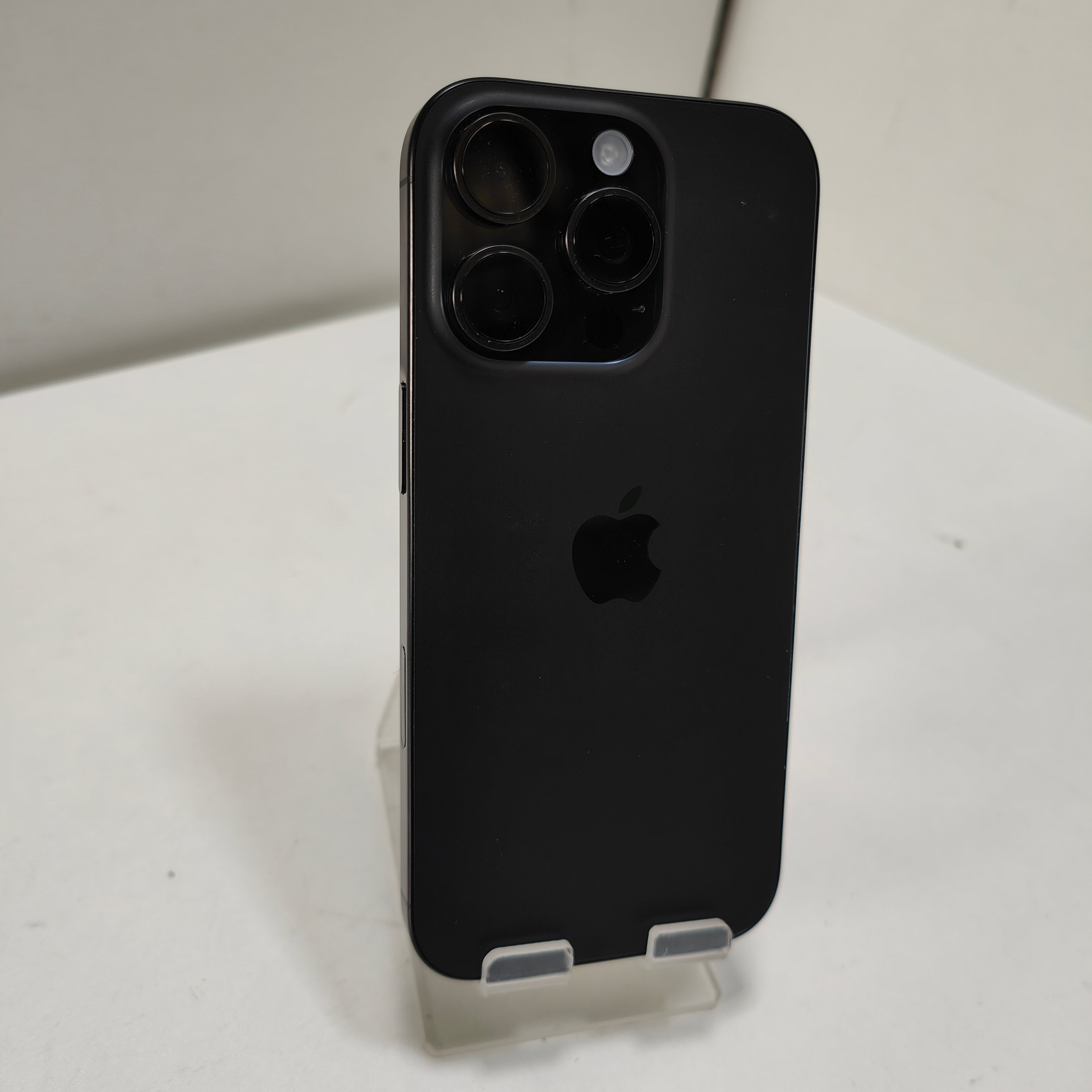 Apple iPhone 16 Pro 256GB Black Titanium