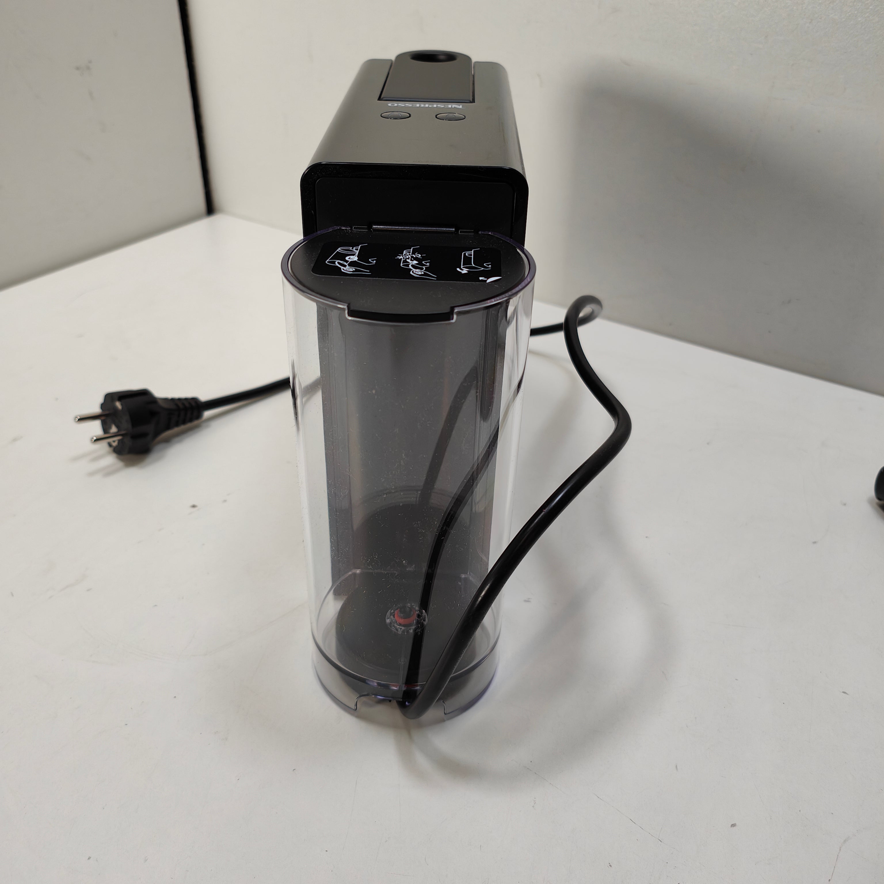 Krups Nespresso Essenza Mini XN1118 Noir + Mousseur à lait