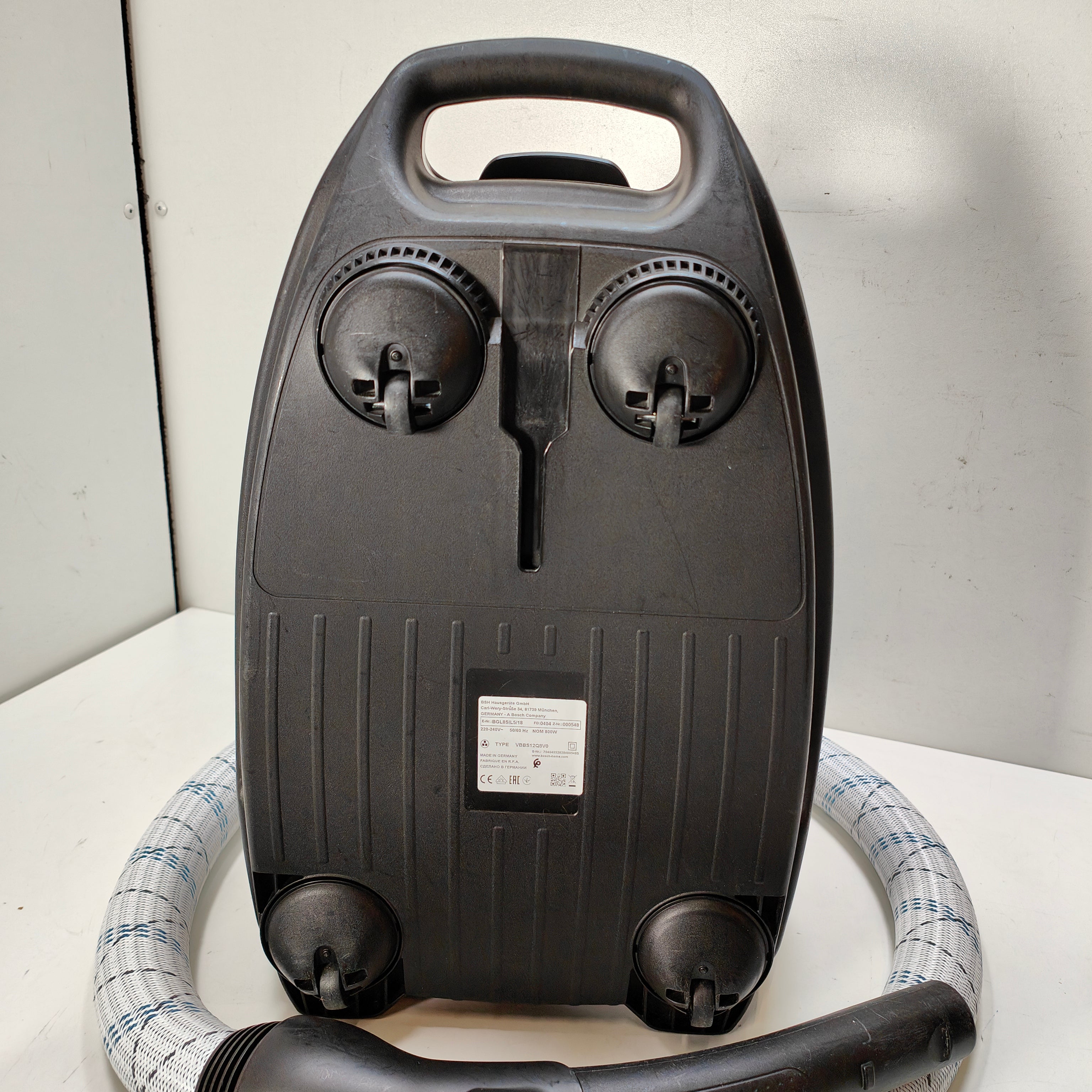 Bosch Series 8 Ingenious ProSilence BGL8SIL5