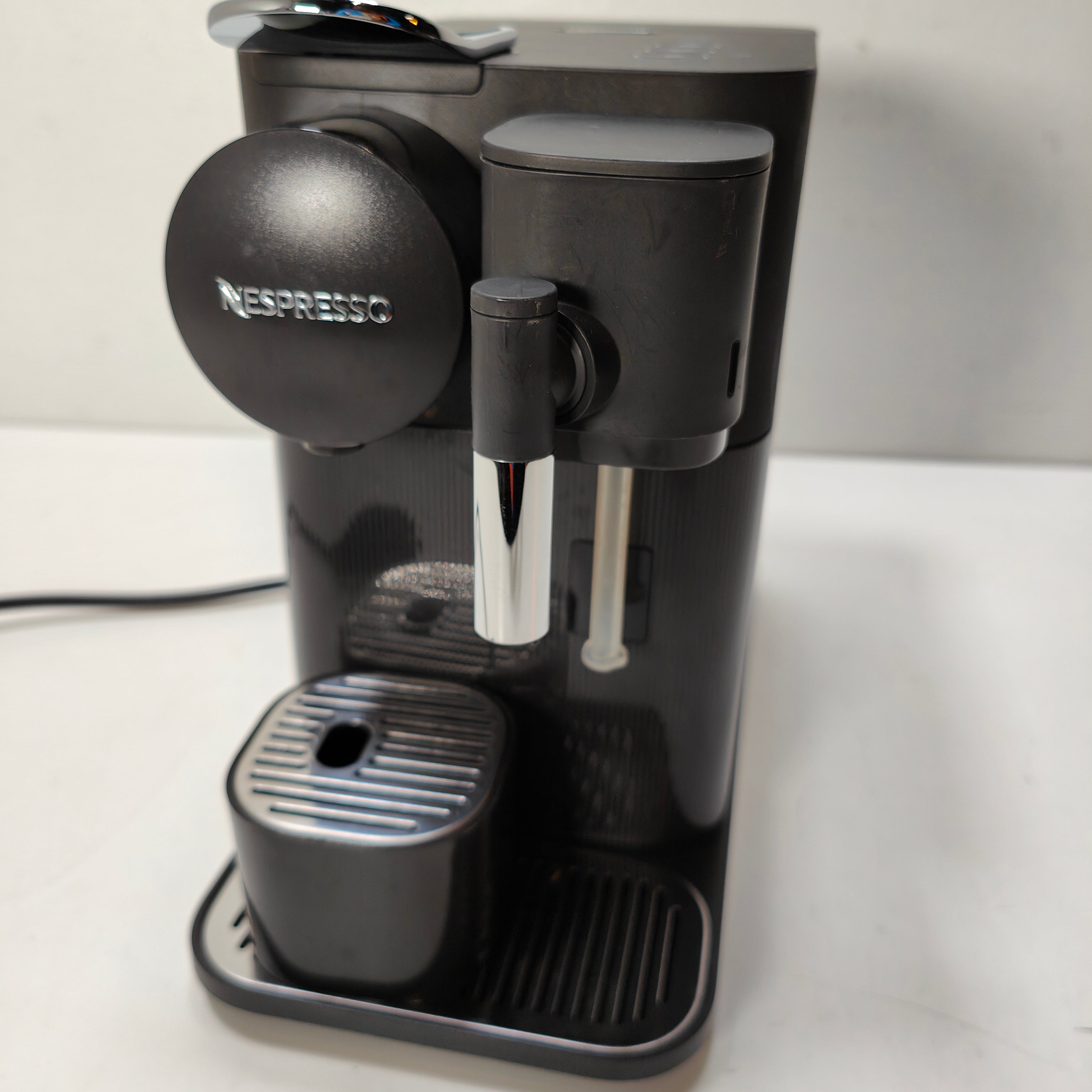 DeLonghi Nespresso Lattissima One EN510.B Black