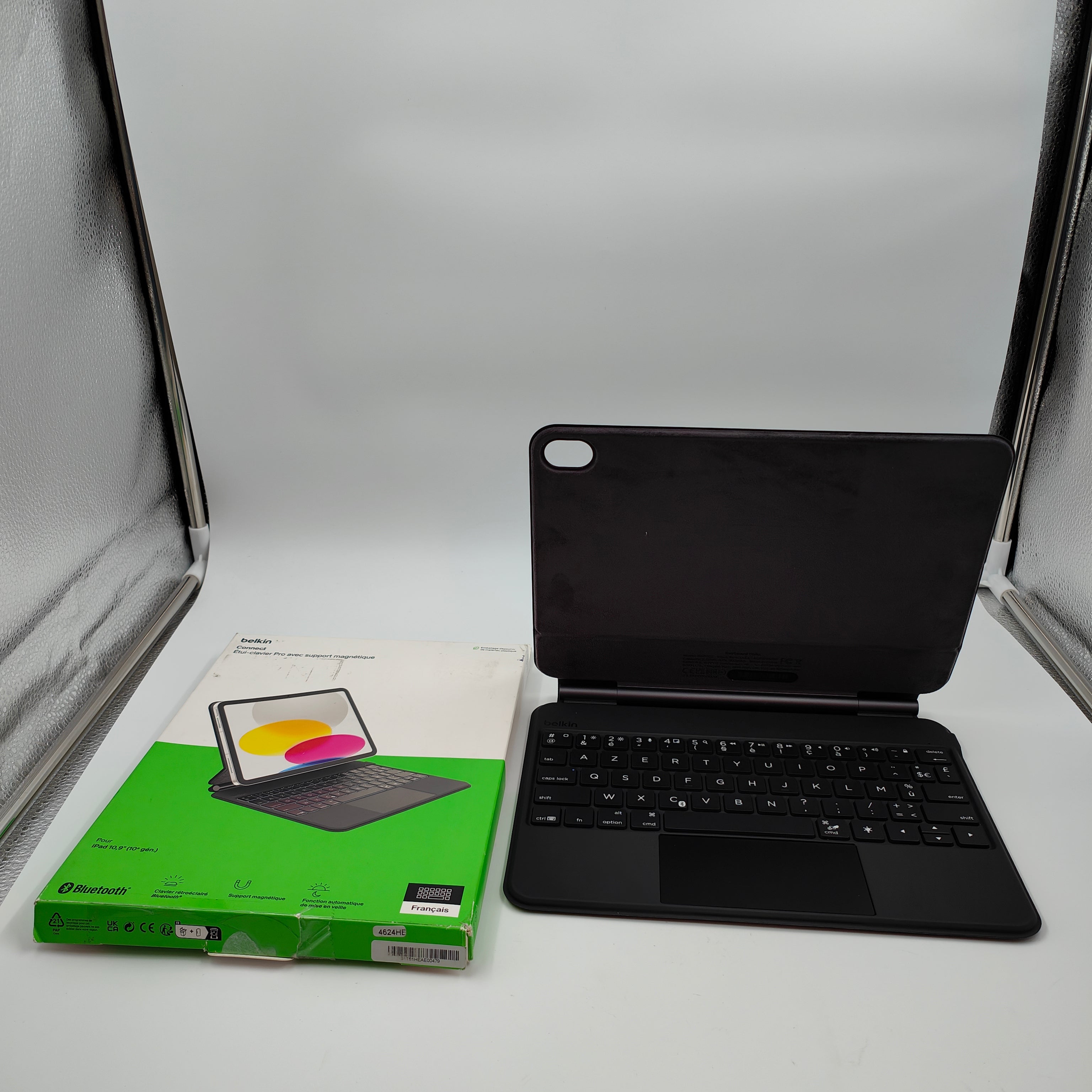 Belkin Magnetic Keyboard Folio for 10.9" 10th Gen iPad AZERTY