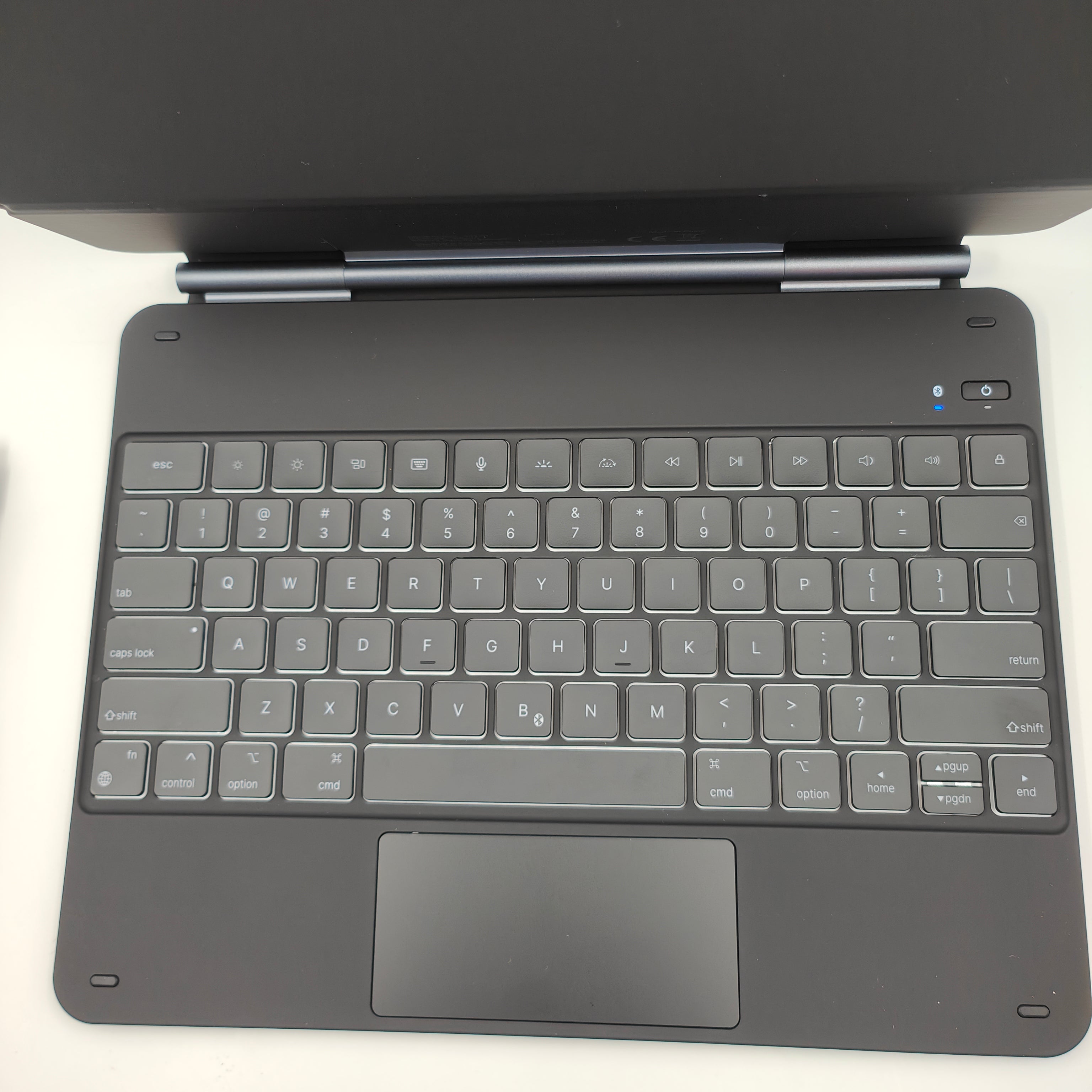 BlueBuilt Apple iPad Pro (2024) 13 inch Keyboard Cover QWERTY Black