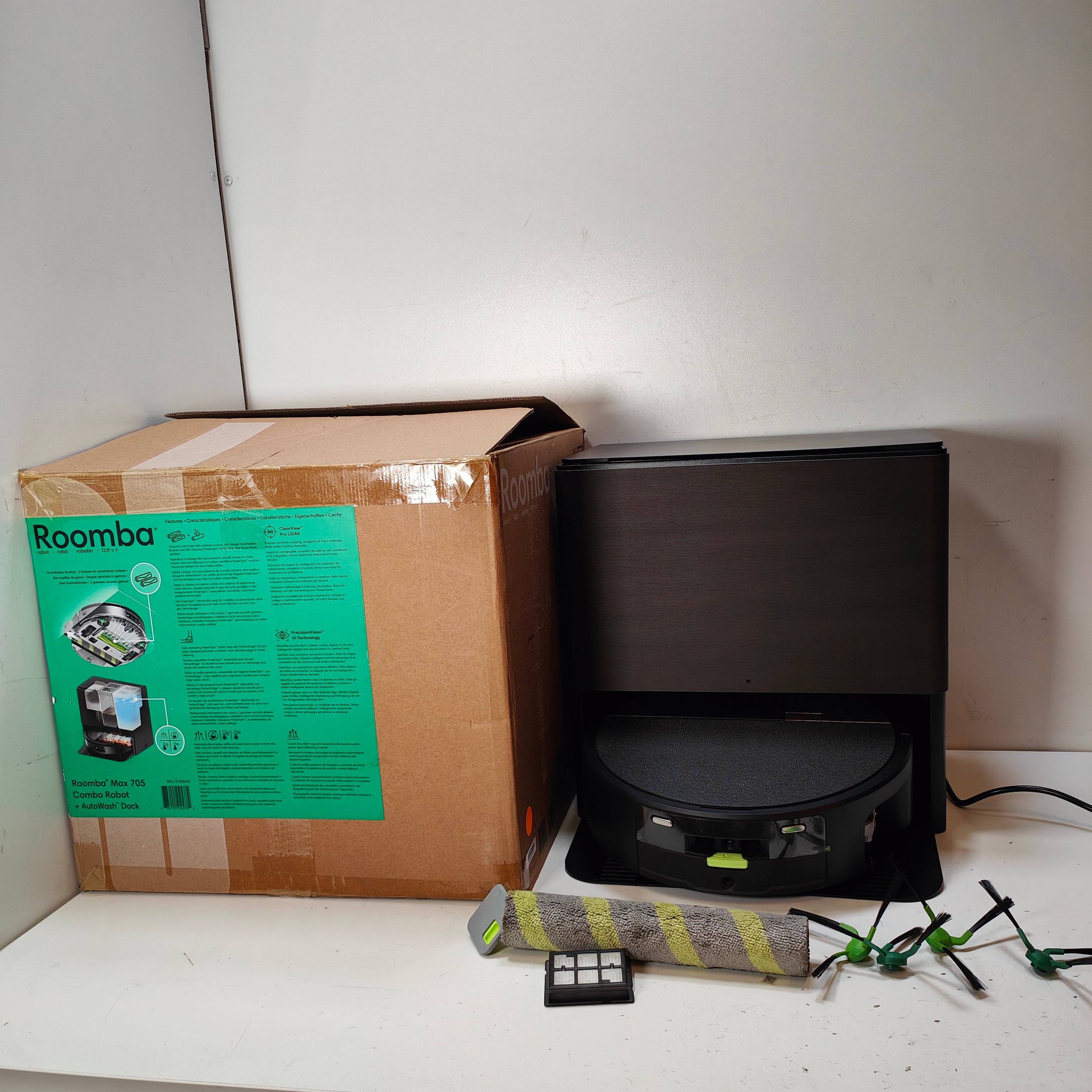 iRobot Roomba Max 705 Combo + Black