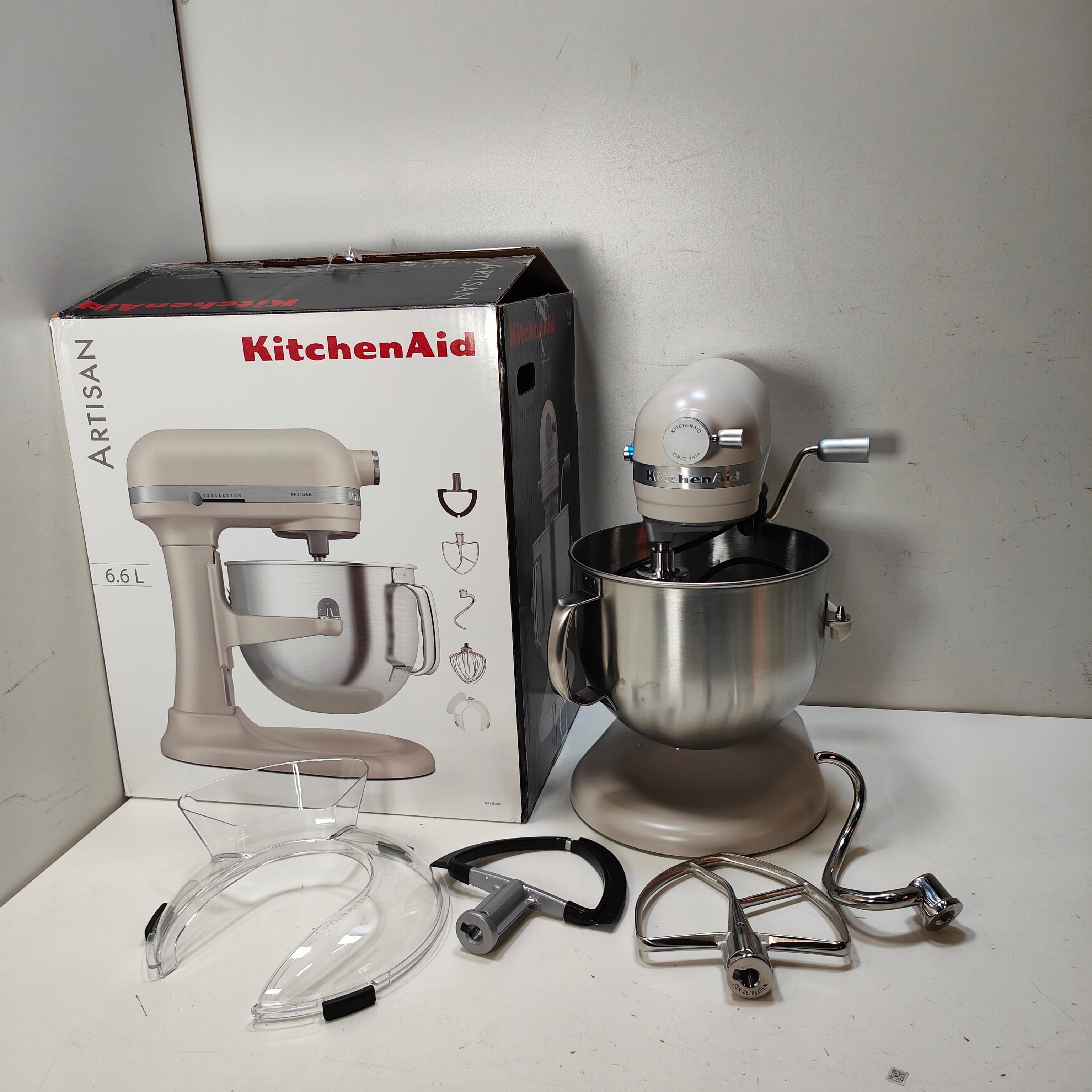 Kitchenaid Artisan Bowl-Lift 5KSM70SHXEMH Milkshake