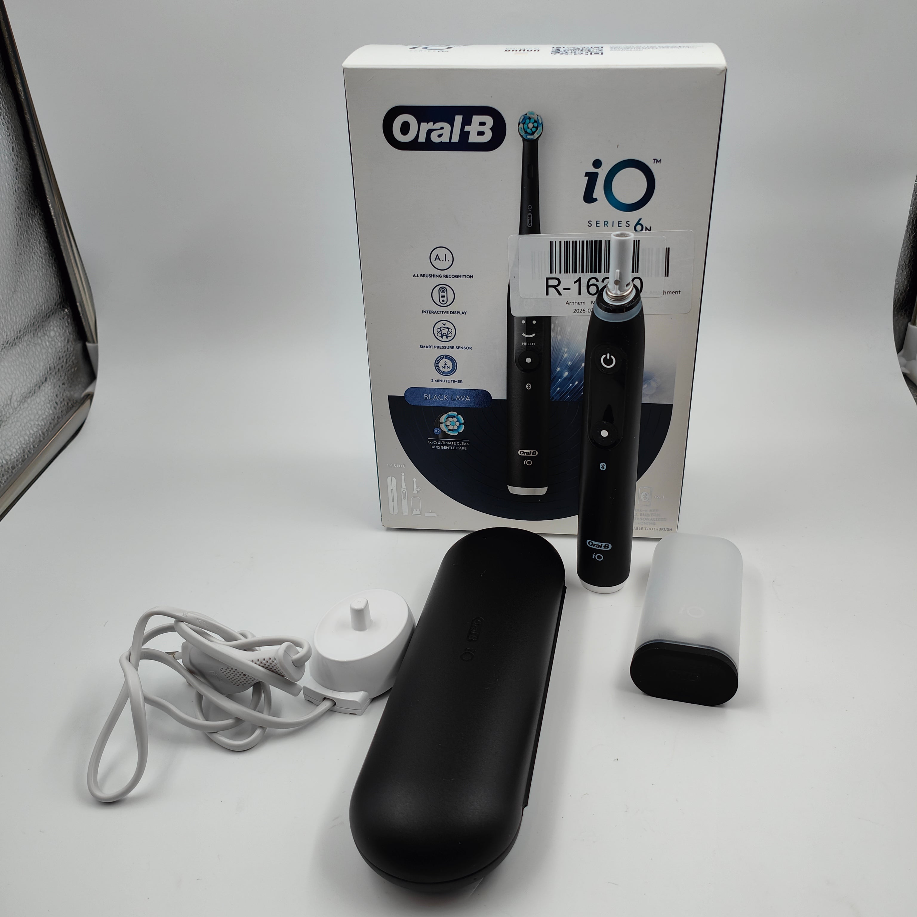 Oral-B iO 6N Zwart + extra iO Gentle Care opzetborstel