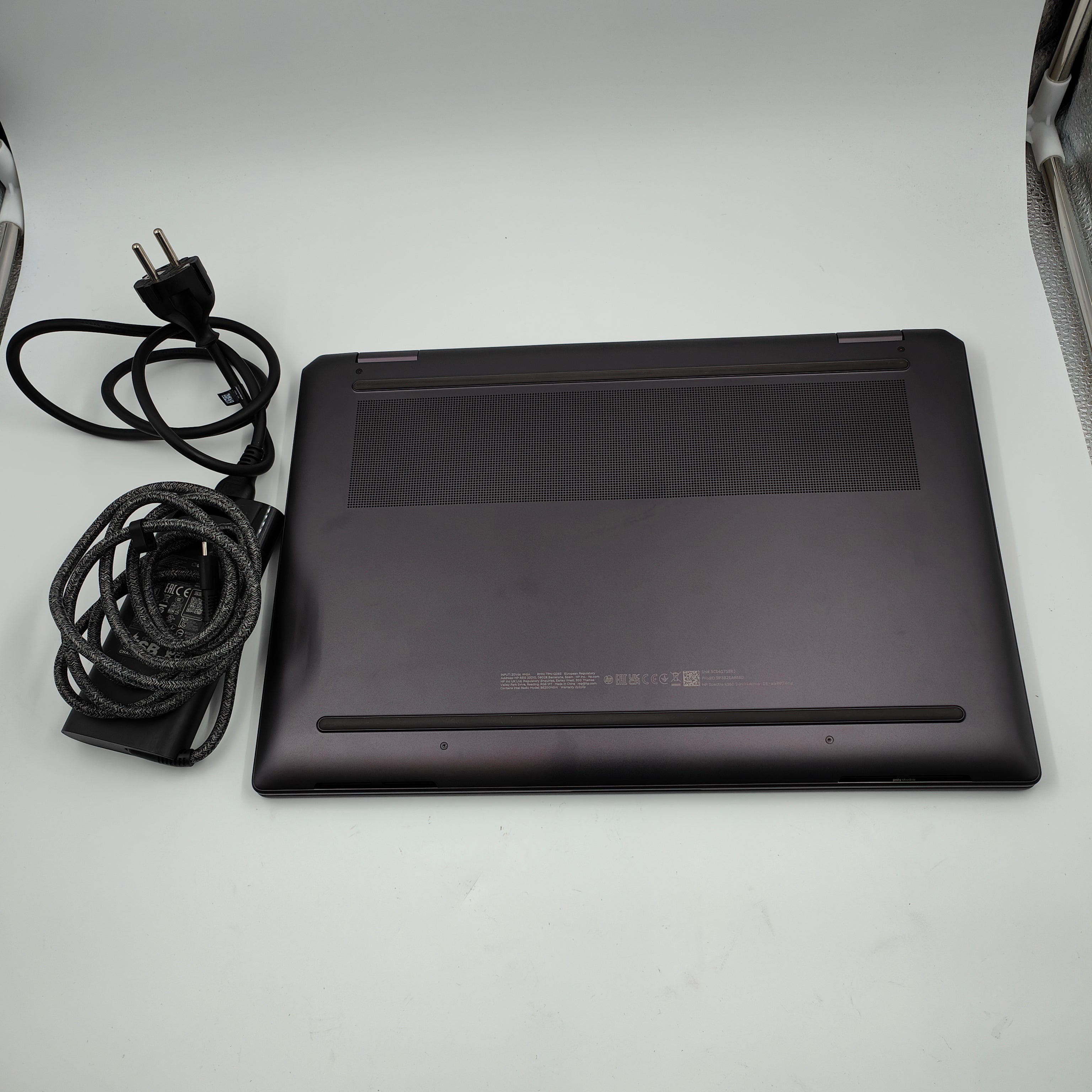 HP Spectre x360 16-aa0074ng QWERTZ