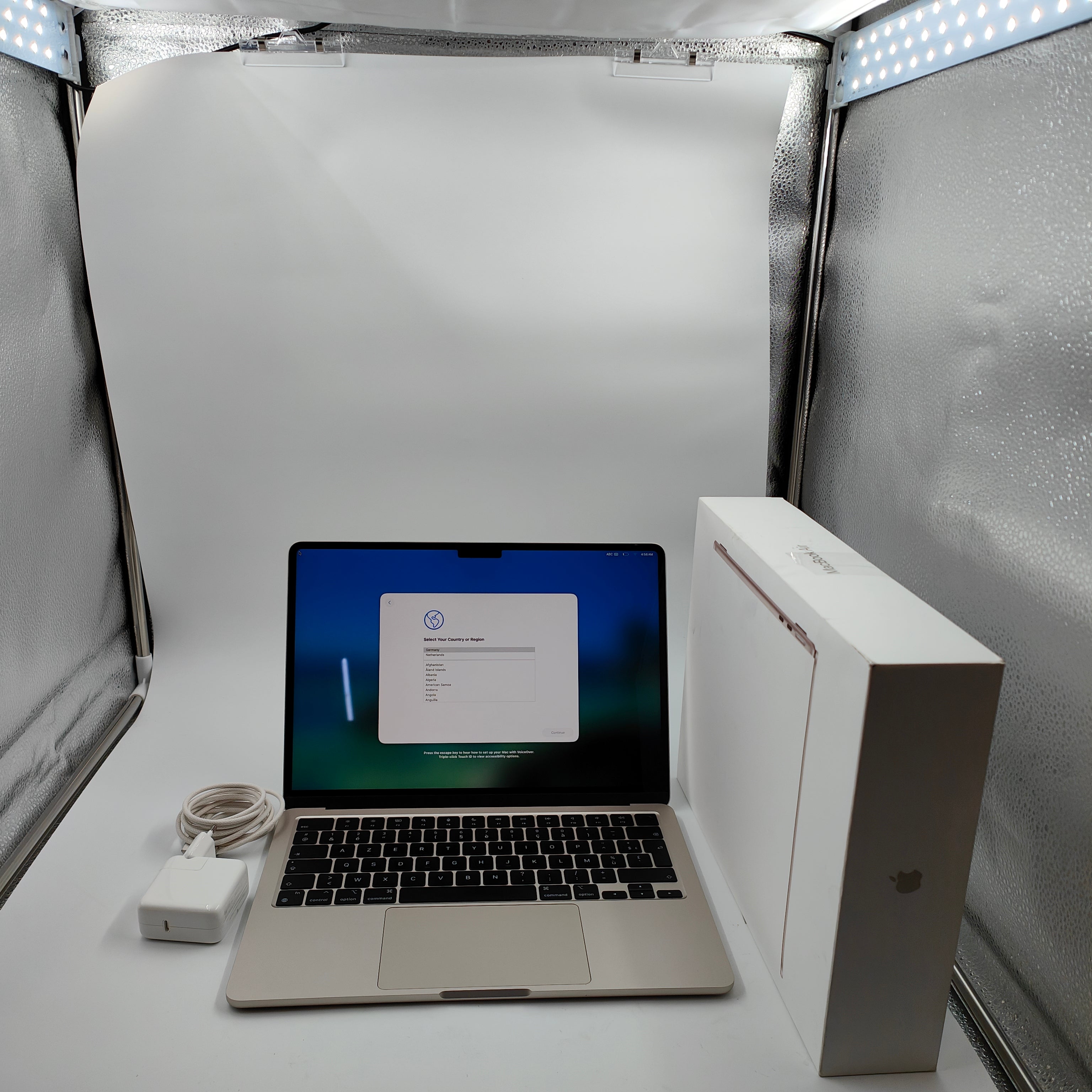 Apple MacBook Air 13" (2024) M3 (8/8) 8GB/256GB Sternenlicht AZERTY