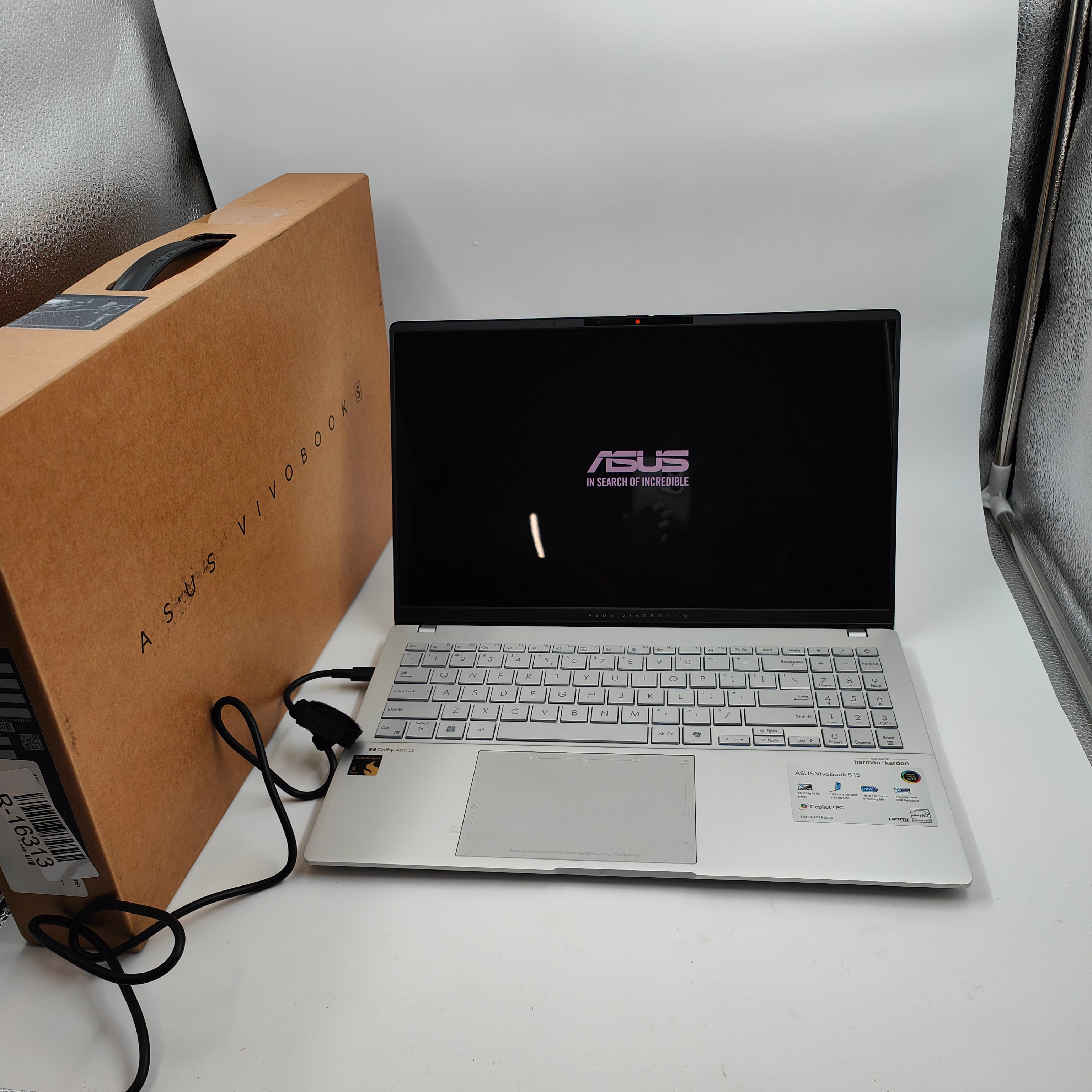 Asus VivoBook S 15 OLED S5507QA-MA006W QWERTY