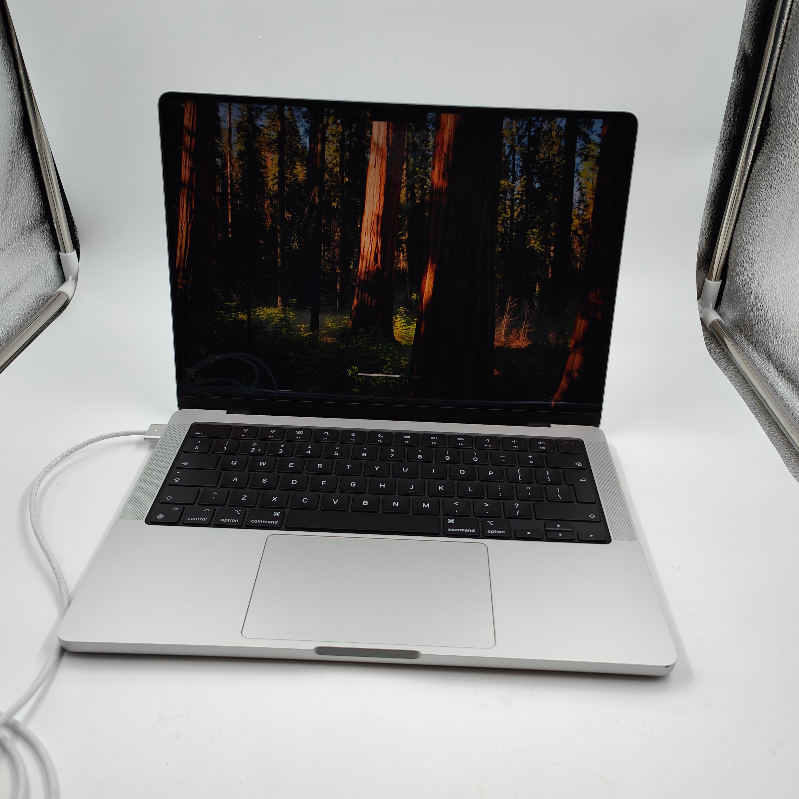 Apple MacBook Pro 14" 2023 M3 Pro (11/14) 18GB/512GB Silber QWERTZ