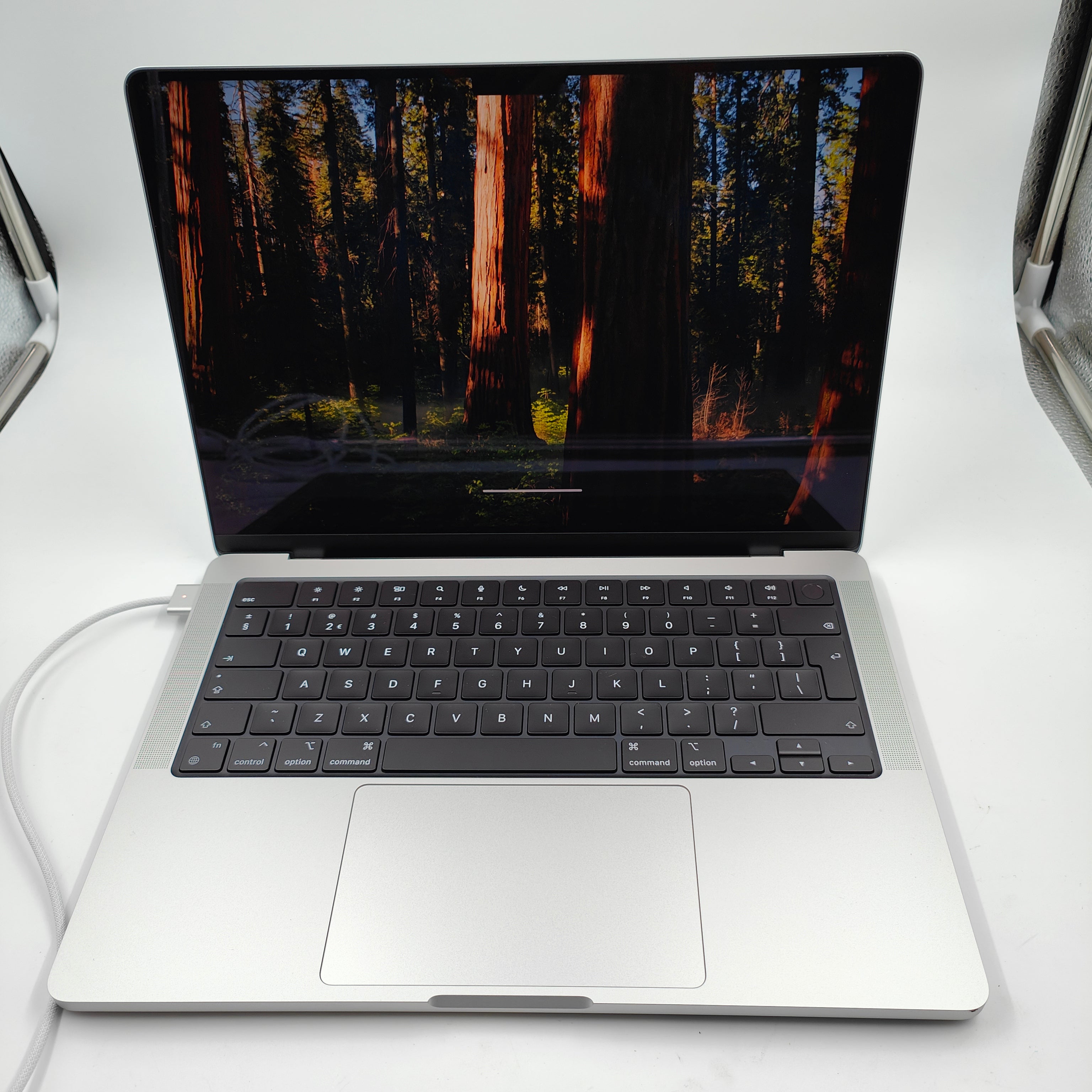 Apple MacBook Pro 14" 2023 M3 Pro (11/14) 18GB/512GB Silber QWERTZ