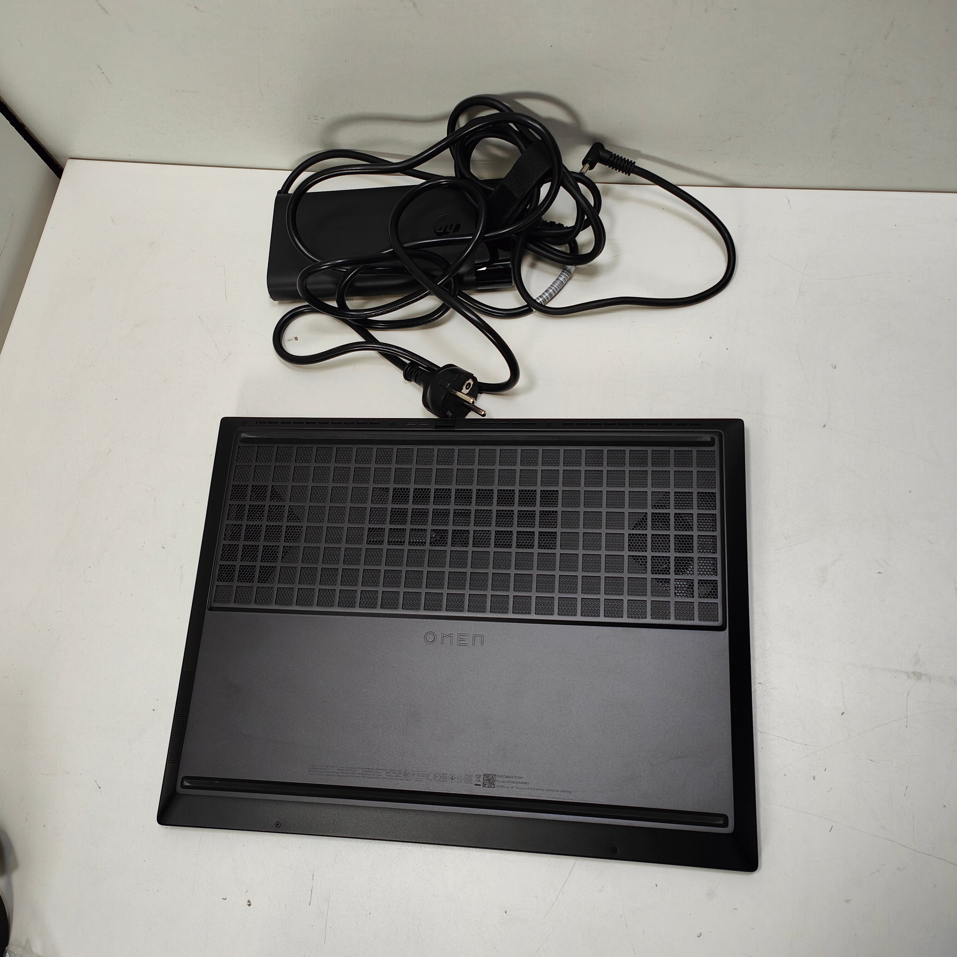 HP laptop 16-u1077ng QWERTZ