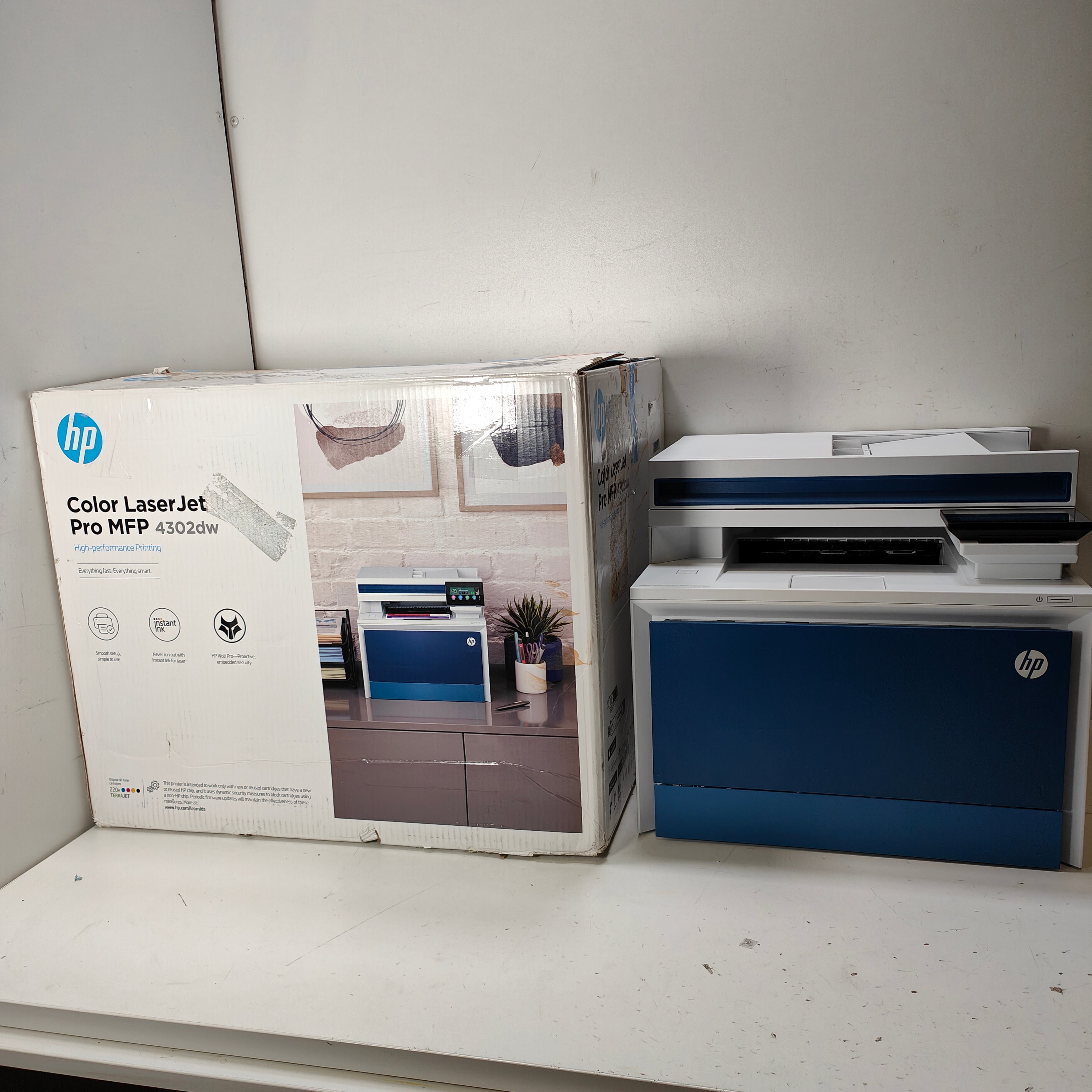 HP Color LaserJet Pro MFP 4302fdw