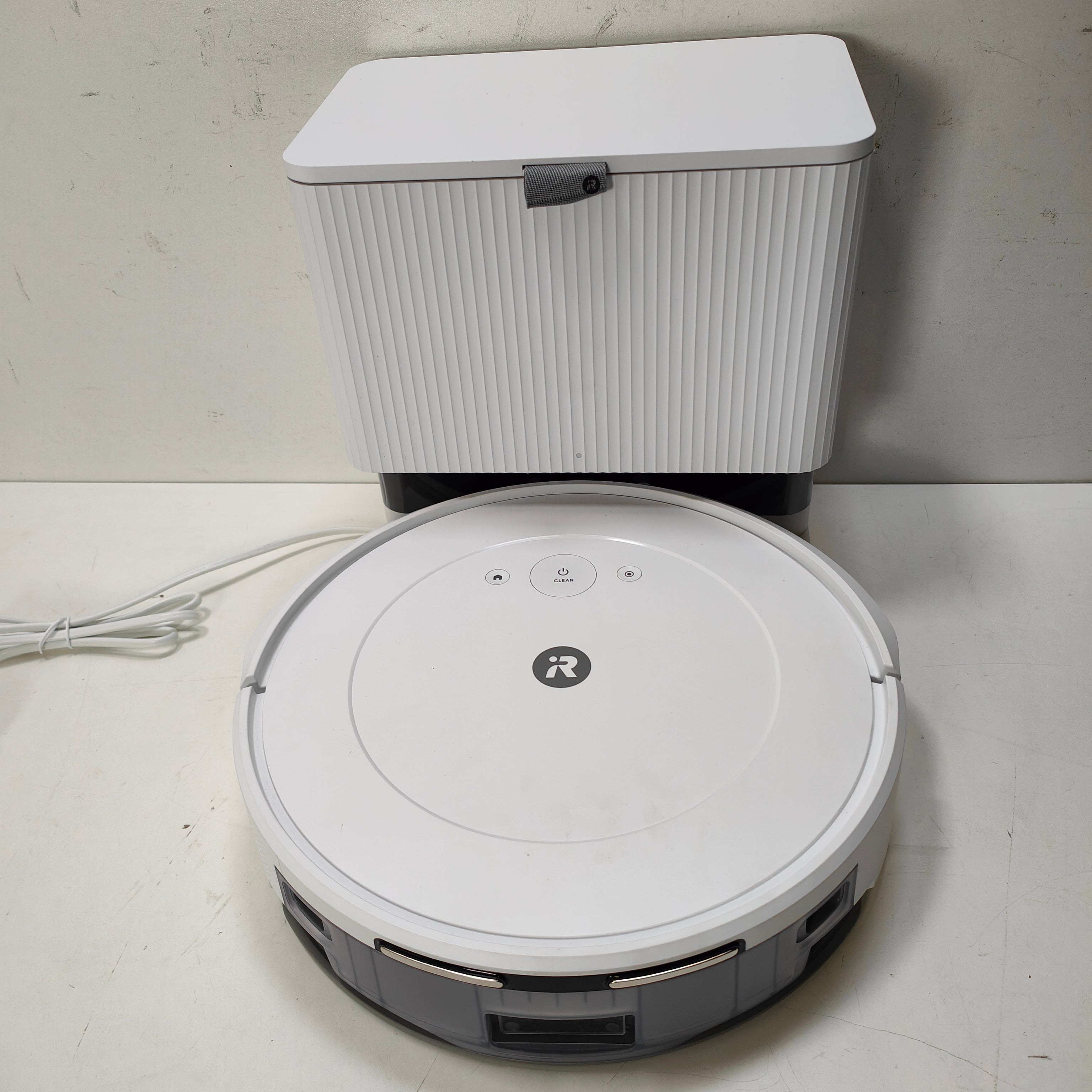 iRobot Roomba Combo Essential Y011240