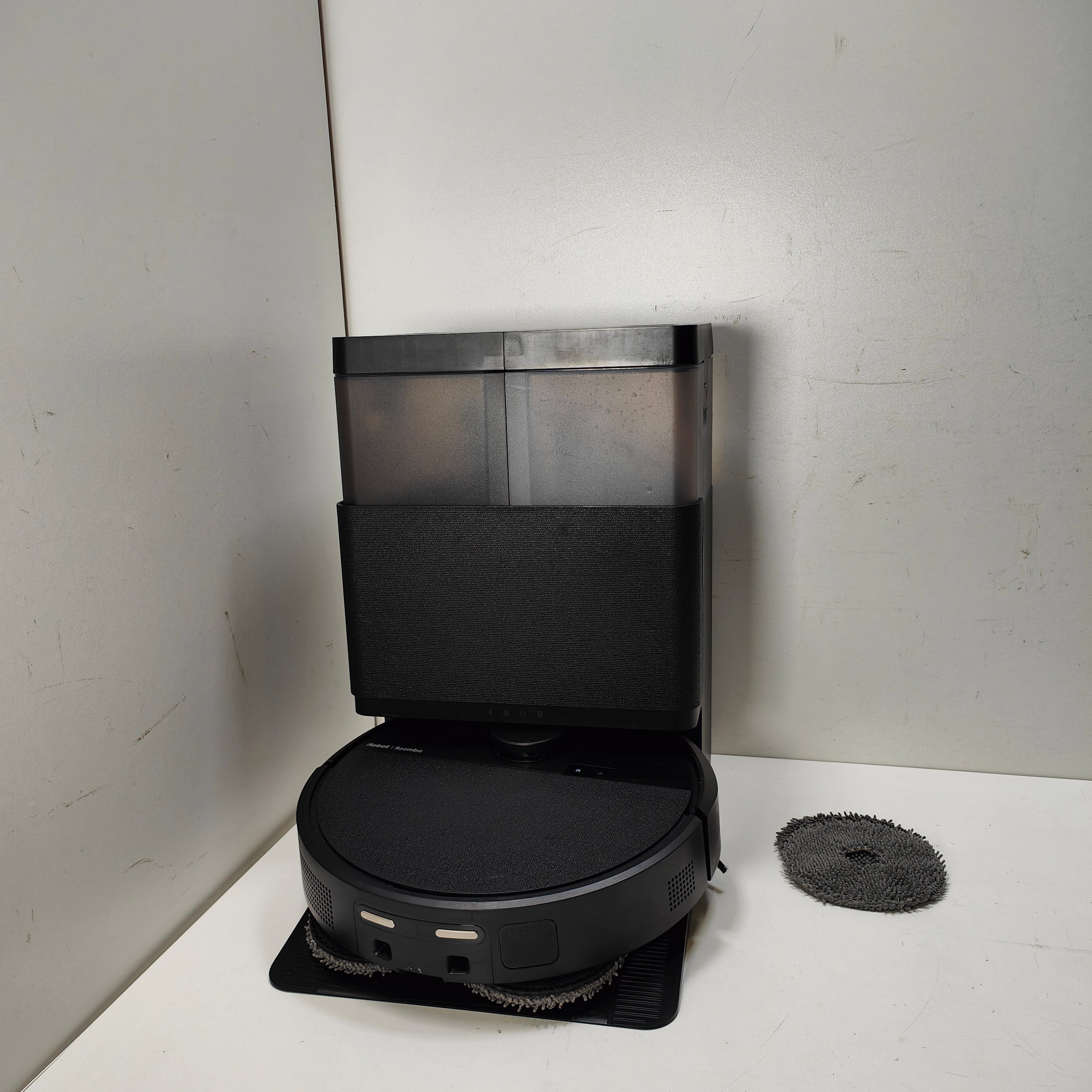 iRobot Roomba Plus 405 Combo Robot + Autowash Dock Zwart